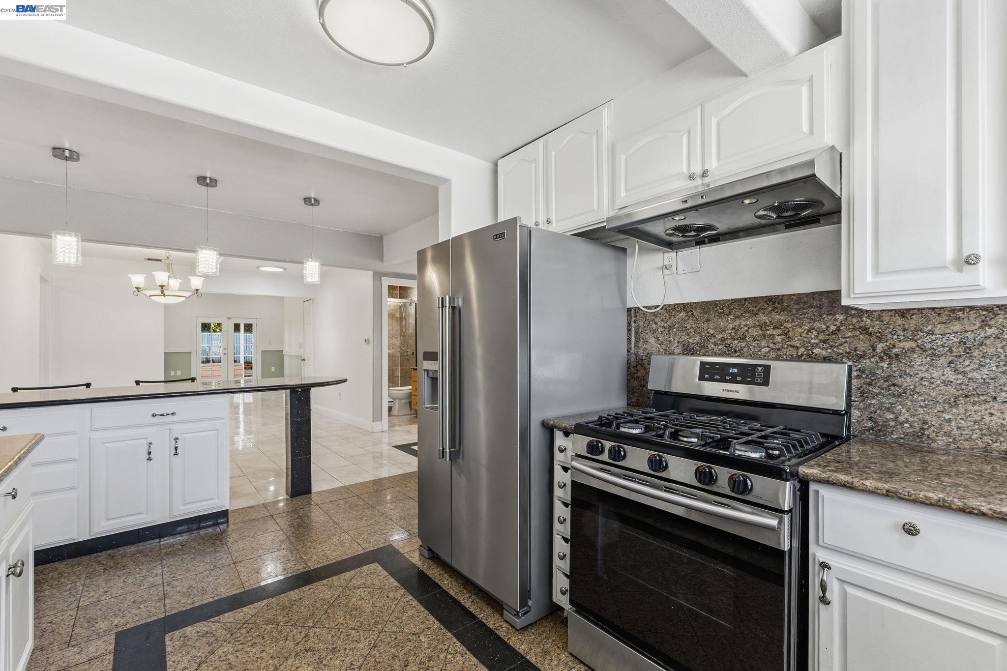 Detail Gallery Image 11 of 49 For 266 Jerilynn Ln, Hayward,  CA 94541 - 4 Beds | 3 Baths