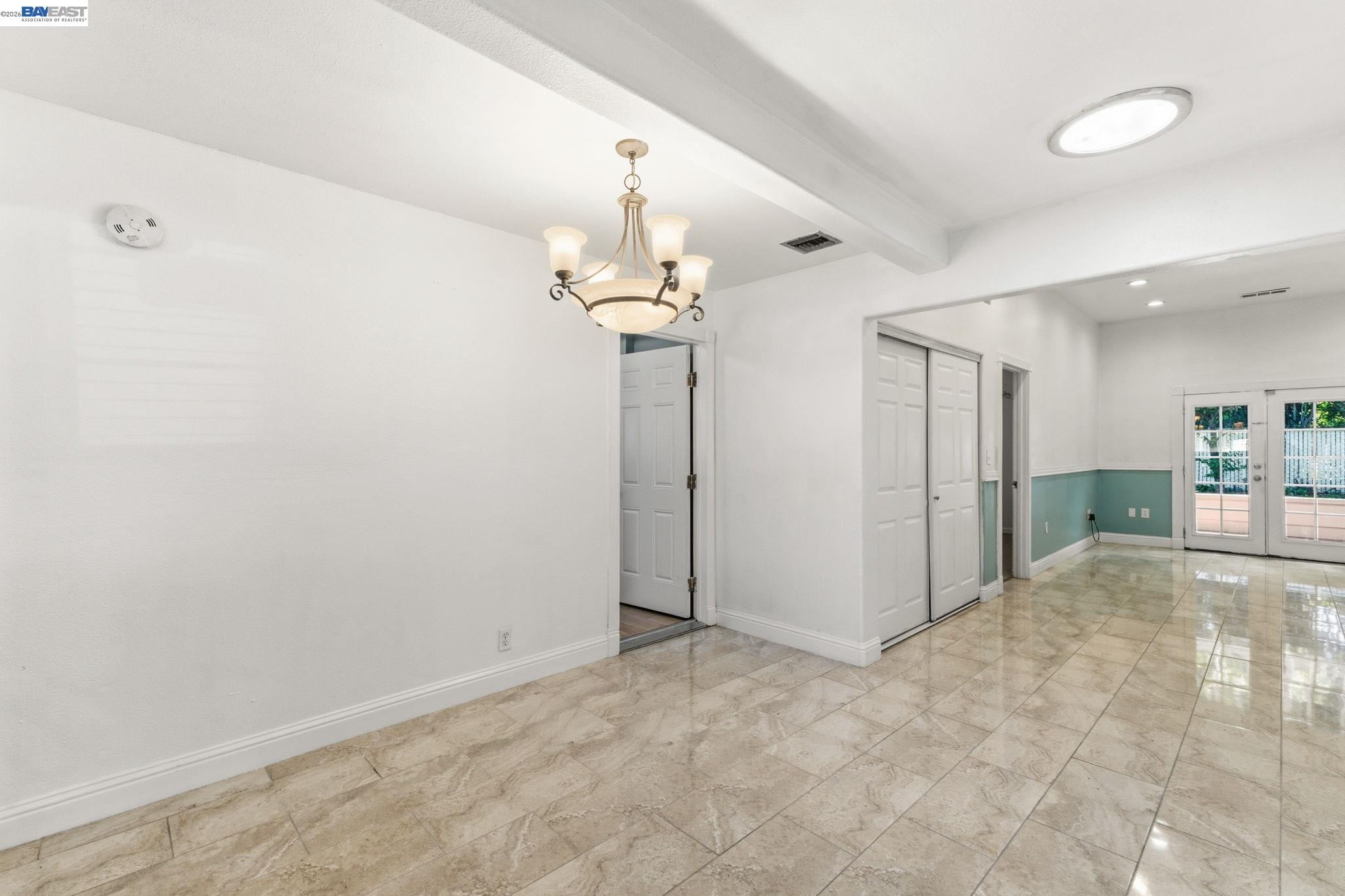 Detail Gallery Image 15 of 49 For 266 Jerilynn Ln, Hayward,  CA 94541 - 4 Beds | 3 Baths