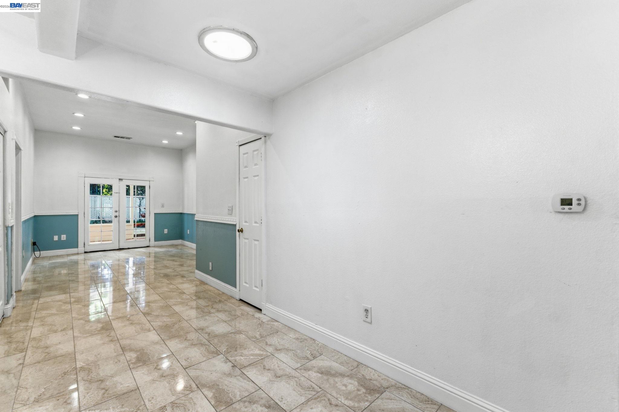 Detail Gallery Image 16 of 49 For 266 Jerilynn Ln, Hayward,  CA 94541 - 4 Beds | 3 Baths