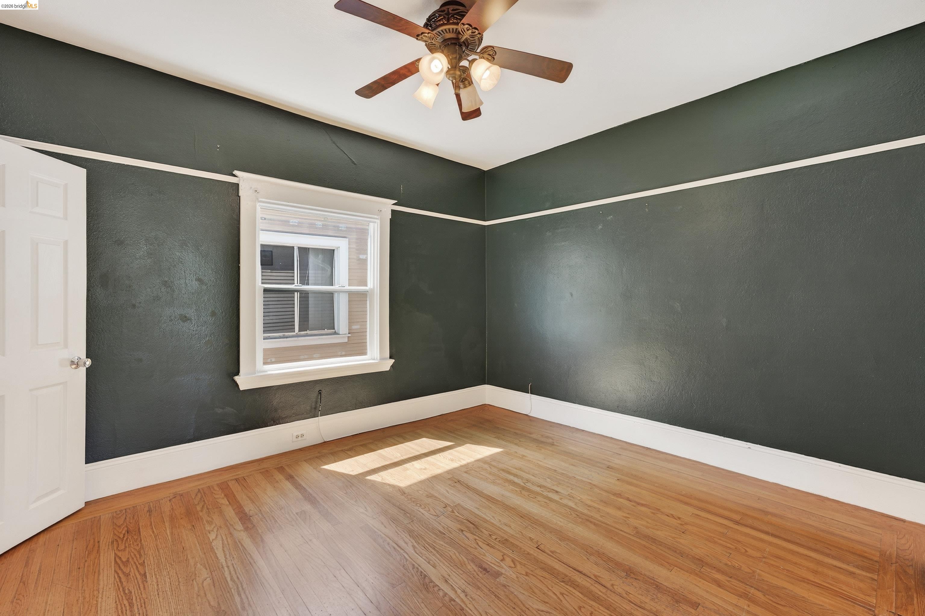 Detail Gallery Image 20 of 34 For 4326 West St, Oakland,  CA 94608 - 4 Beds | 3 Baths