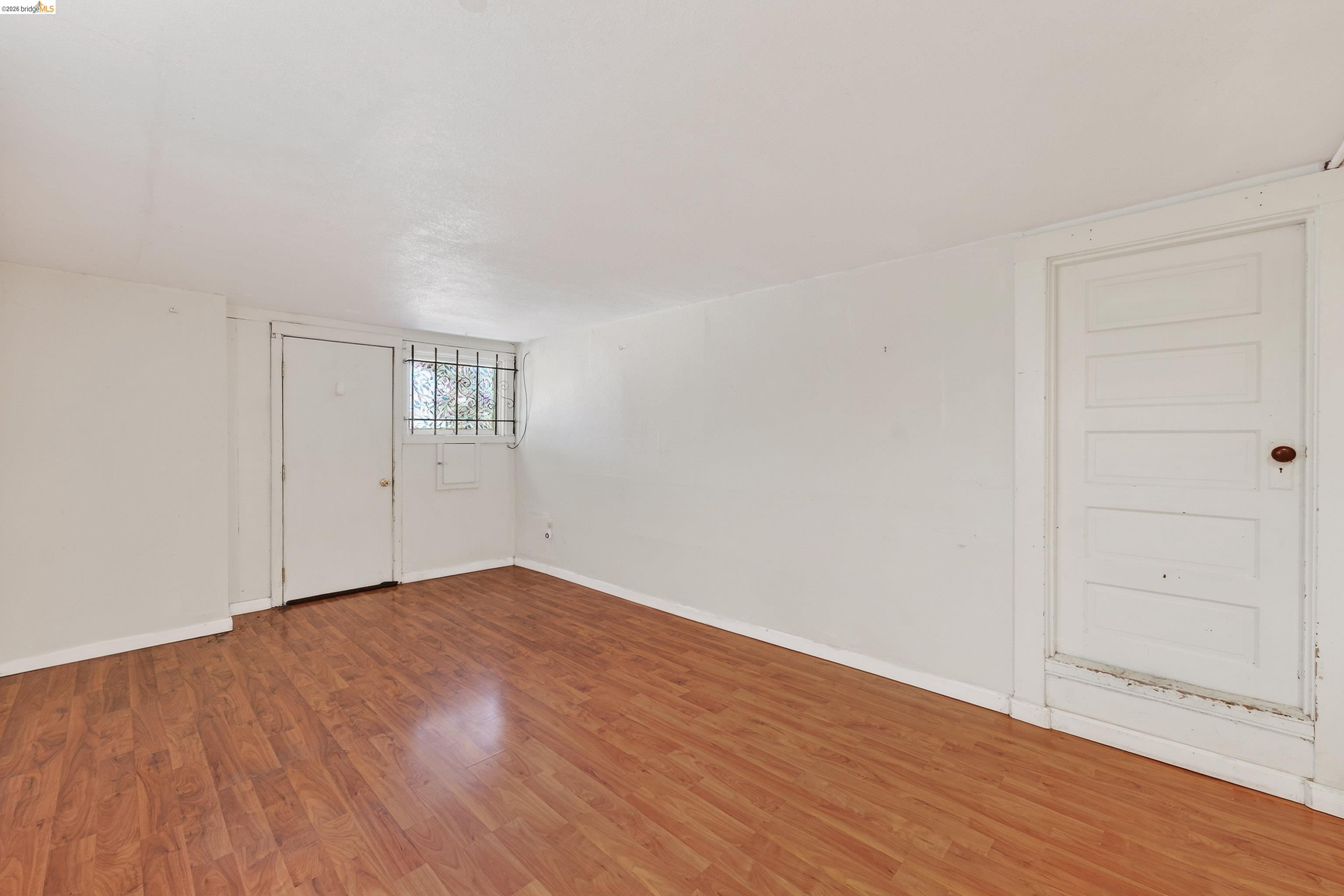 Detail Gallery Image 31 of 34 For 4326 West St, Oakland,  CA 94608 - 4 Beds | 3 Baths