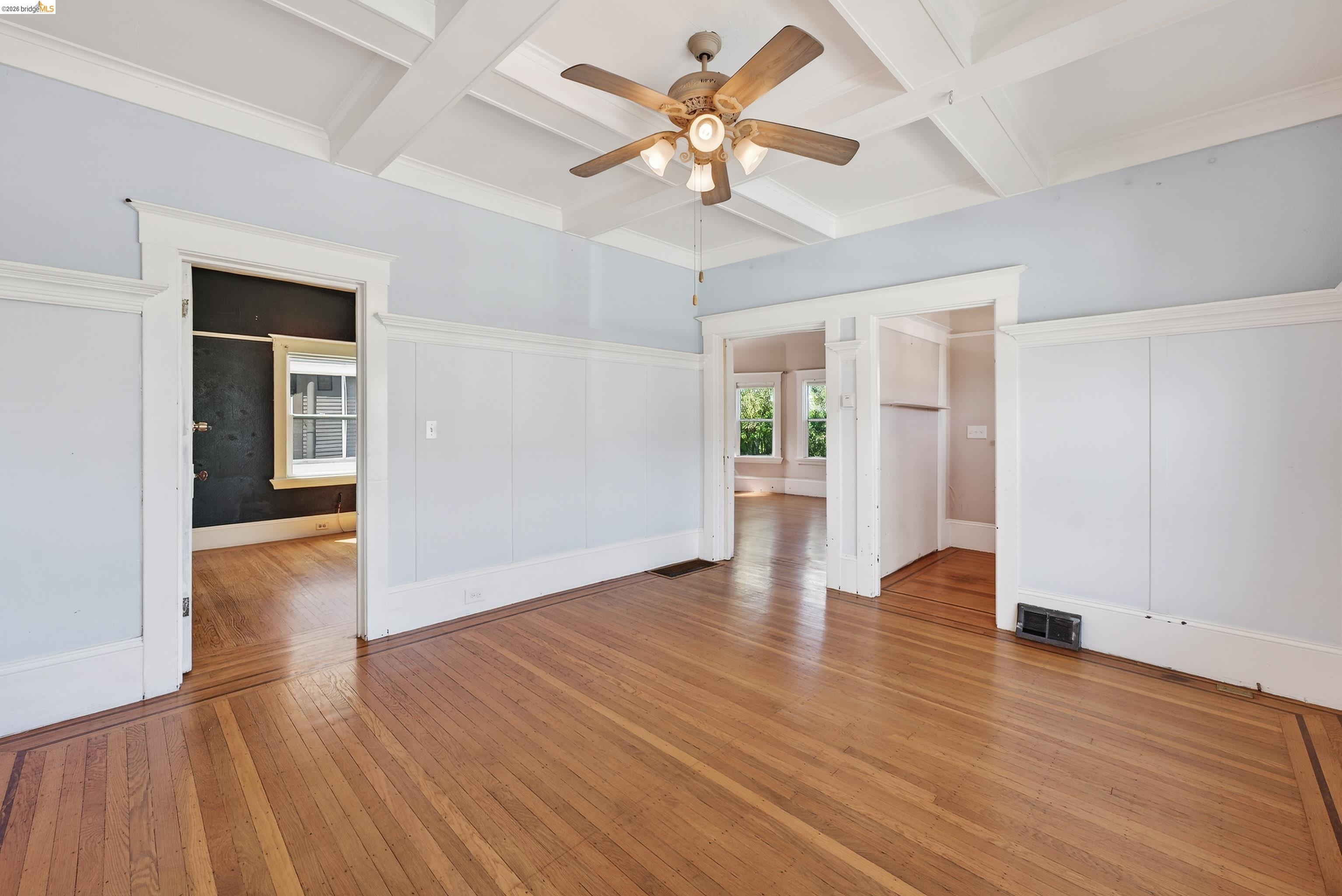 Detail Gallery Image 8 of 34 For 4326 West St, Oakland,  CA 94608 - 4 Beds | 3 Baths