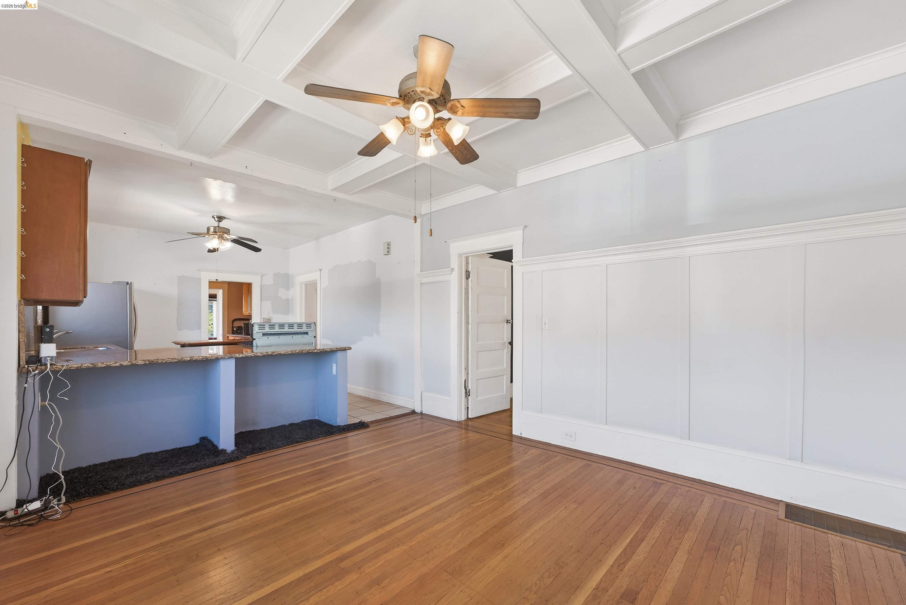 Detail Gallery Image 10 of 34 For 4326 West St, Oakland,  CA 94608 - 4 Beds | 3 Baths