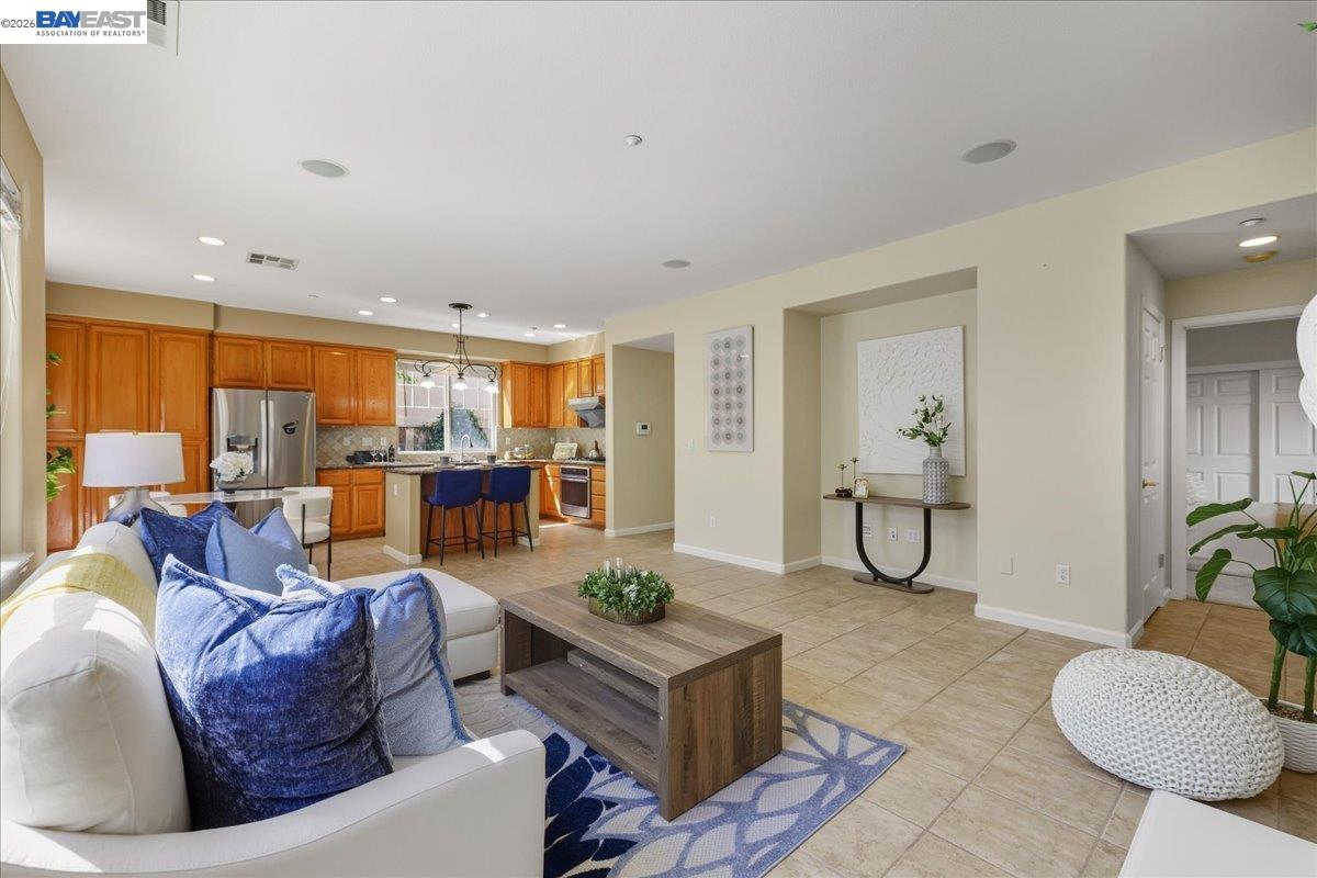 Detail Gallery Image 14 of 60 For 38393 Amaryllis Pl, Newark,  CA 94560 - 5 Beds | 3 Baths