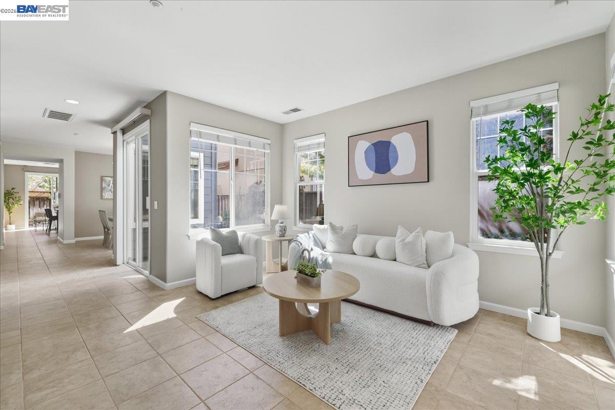 Detail Gallery Image 5 of 60 For 38393 Amaryllis Pl, Newark,  CA 94560 - 5 Beds | 3 Baths