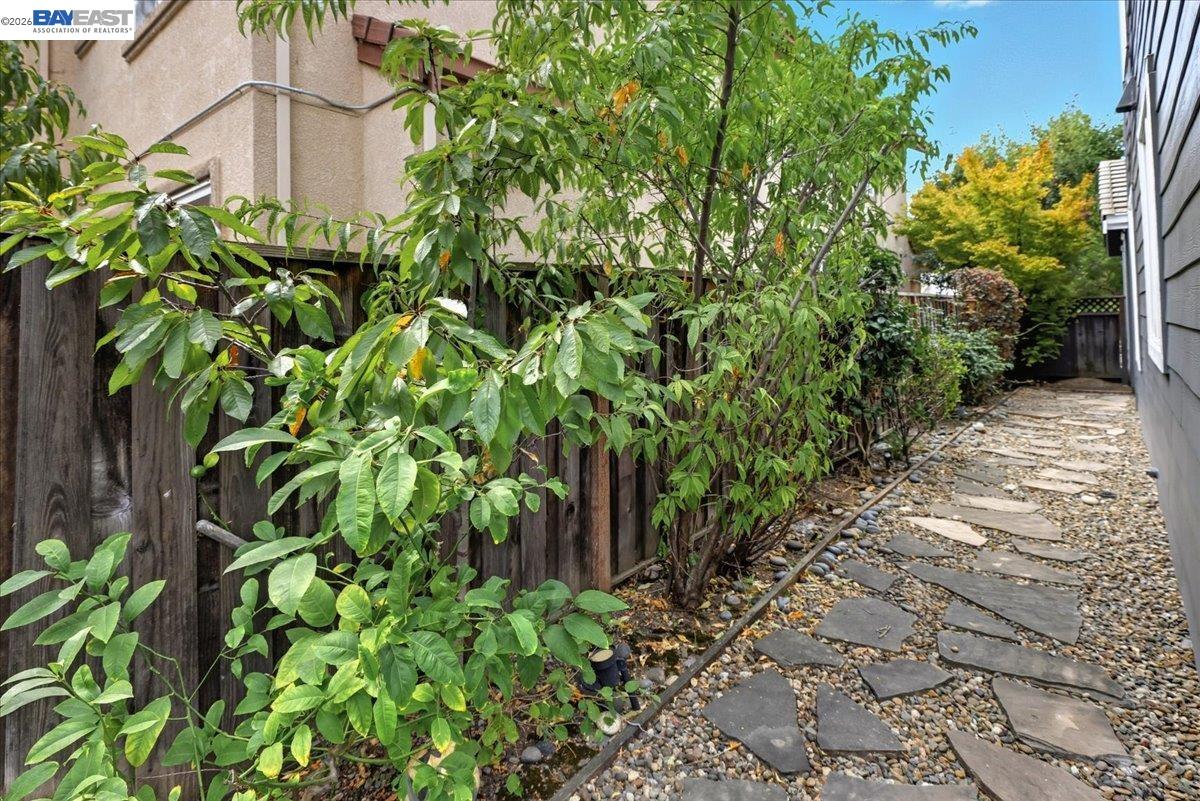 Detail Gallery Image 48 of 60 For 38393 Amaryllis Pl, Newark,  CA 94560 - 5 Beds | 3 Baths