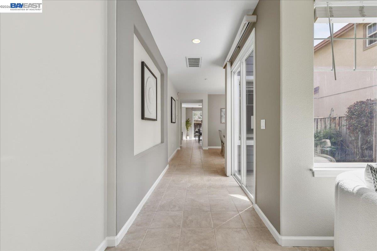 Detail Gallery Image 6 of 60 For 38393 Amaryllis Pl, Newark,  CA 94560 - 5 Beds | 3 Baths