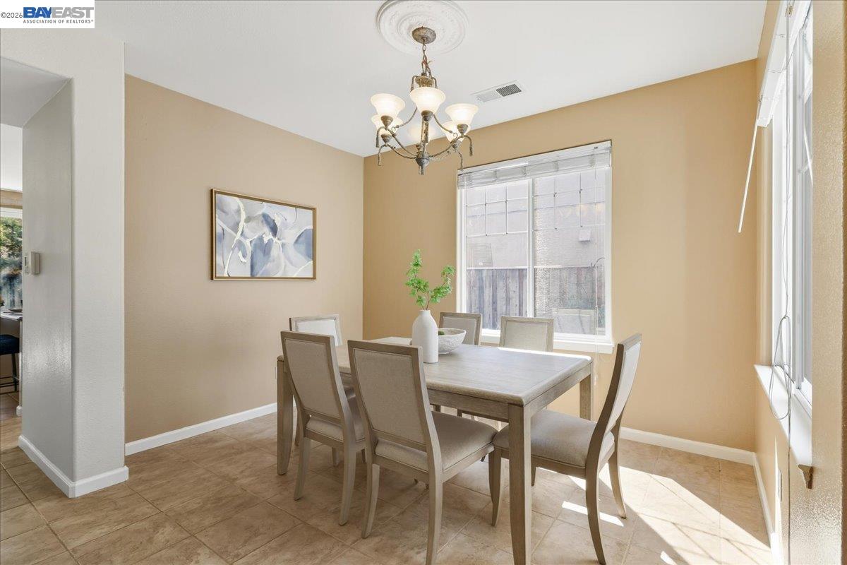 Detail Gallery Image 7 of 60 For 38393 Amaryllis Pl, Newark,  CA 94560 - 5 Beds | 3 Baths