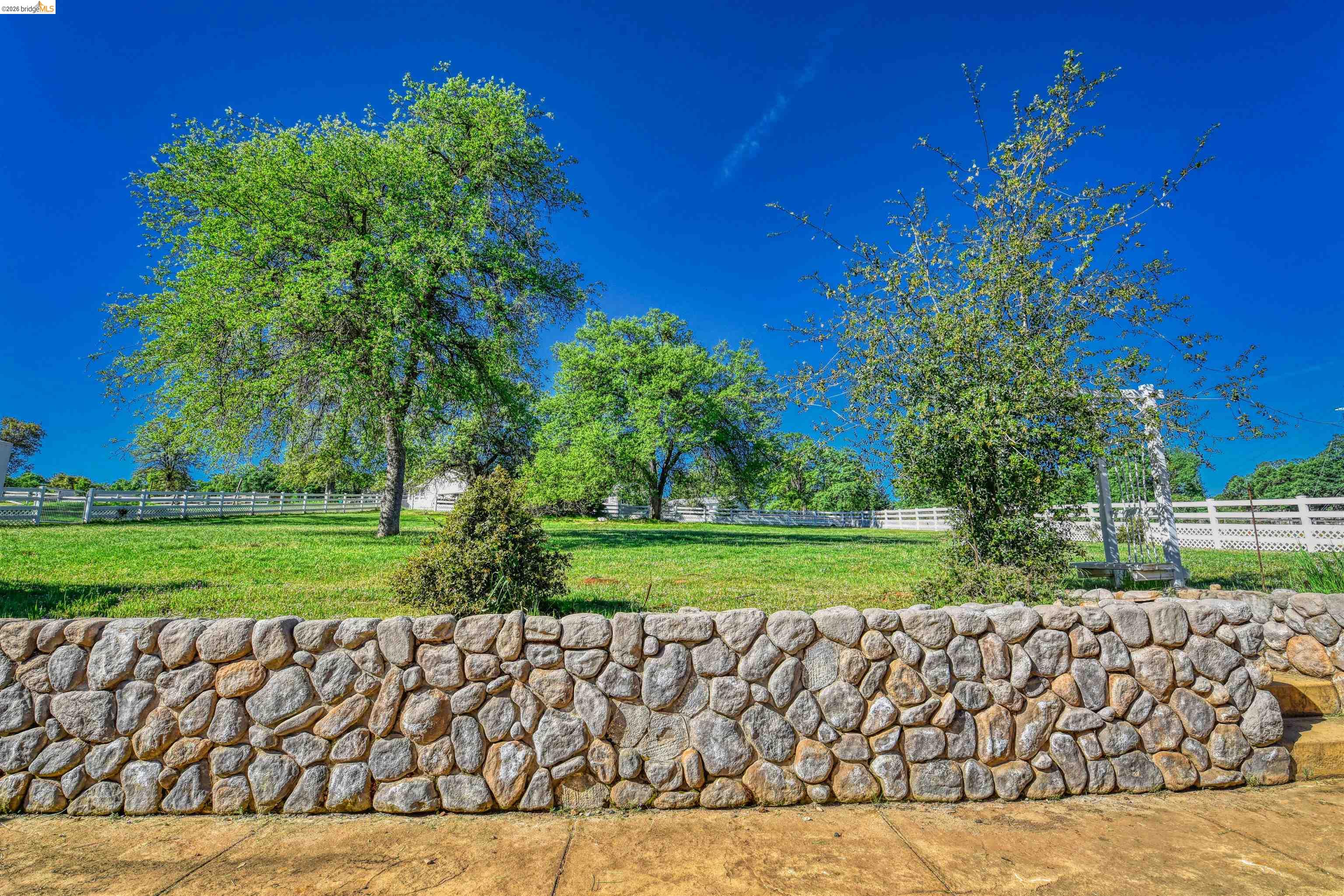 Detail Gallery Image 14 of 45 For 13301 Clements, Groveland,  CA 95321 - 4 Beds | 2/1 Baths