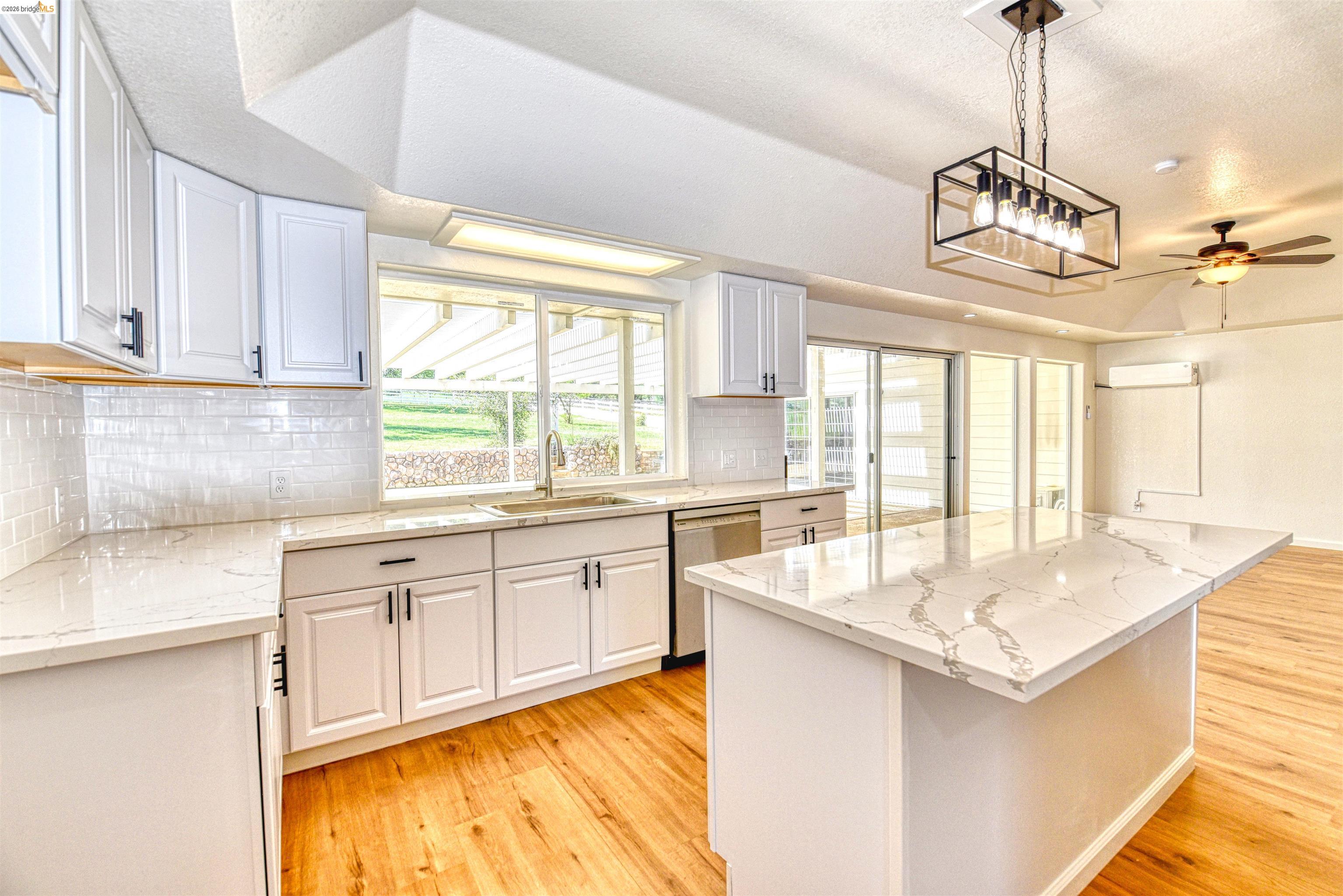 Detail Gallery Image 15 of 45 For 13301 Clements, Groveland,  CA 95321 - 4 Beds | 2/1 Baths