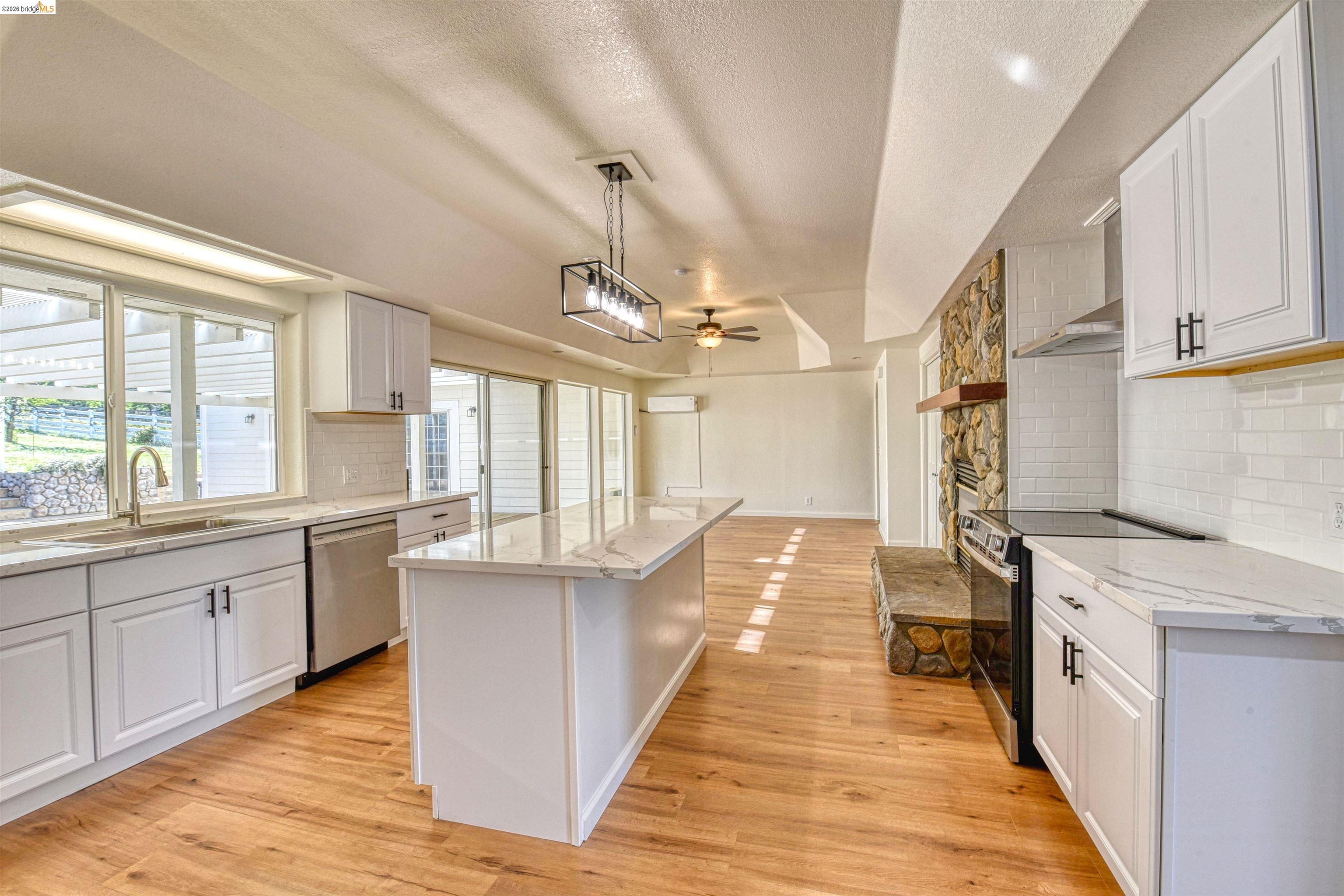 Detail Gallery Image 16 of 45 For 13301 Clements, Groveland,  CA 95321 - 4 Beds | 2/1 Baths