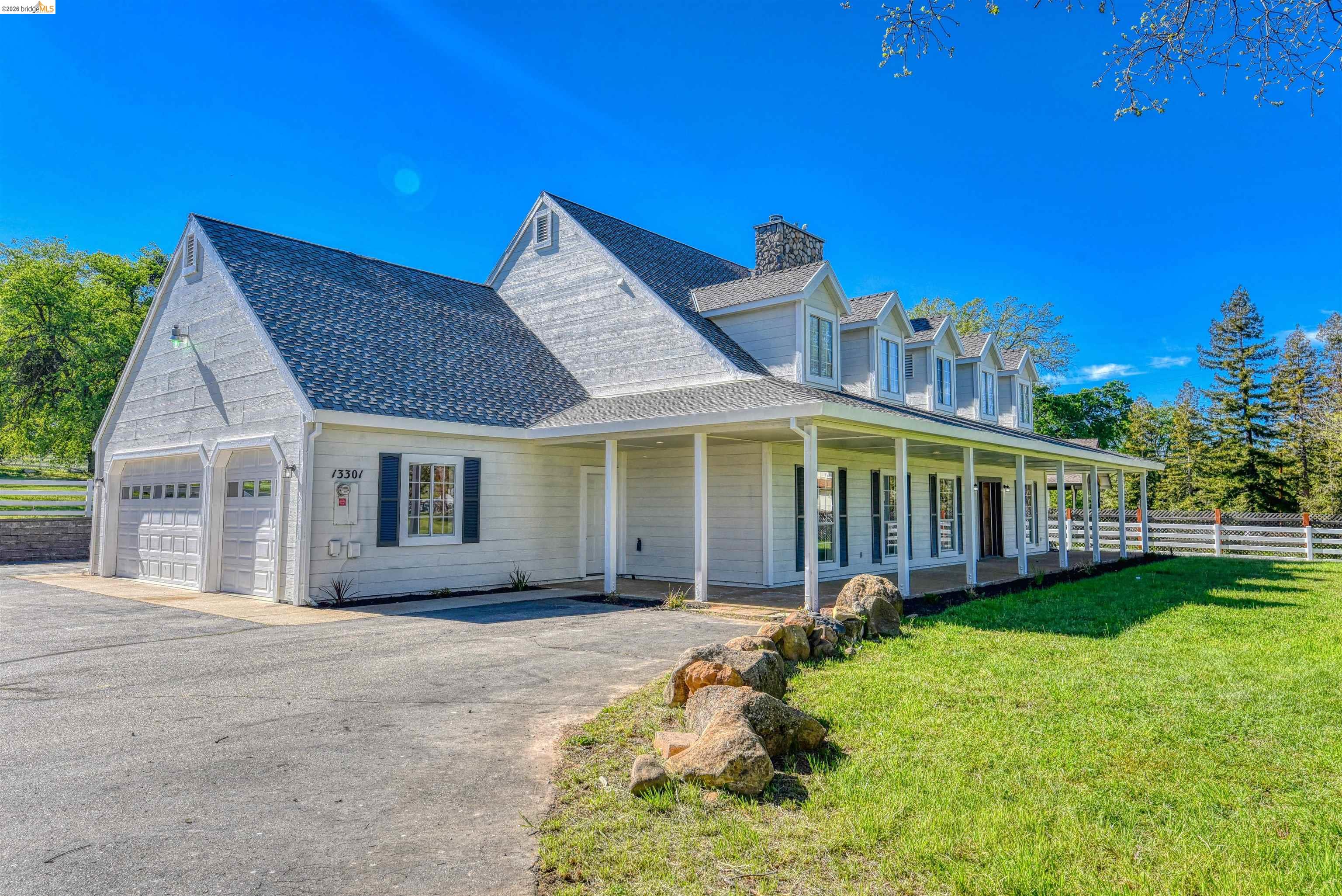 Detail Gallery Image 3 of 45 For 13301 Clements, Groveland,  CA 95321 - 4 Beds | 2/1 Baths