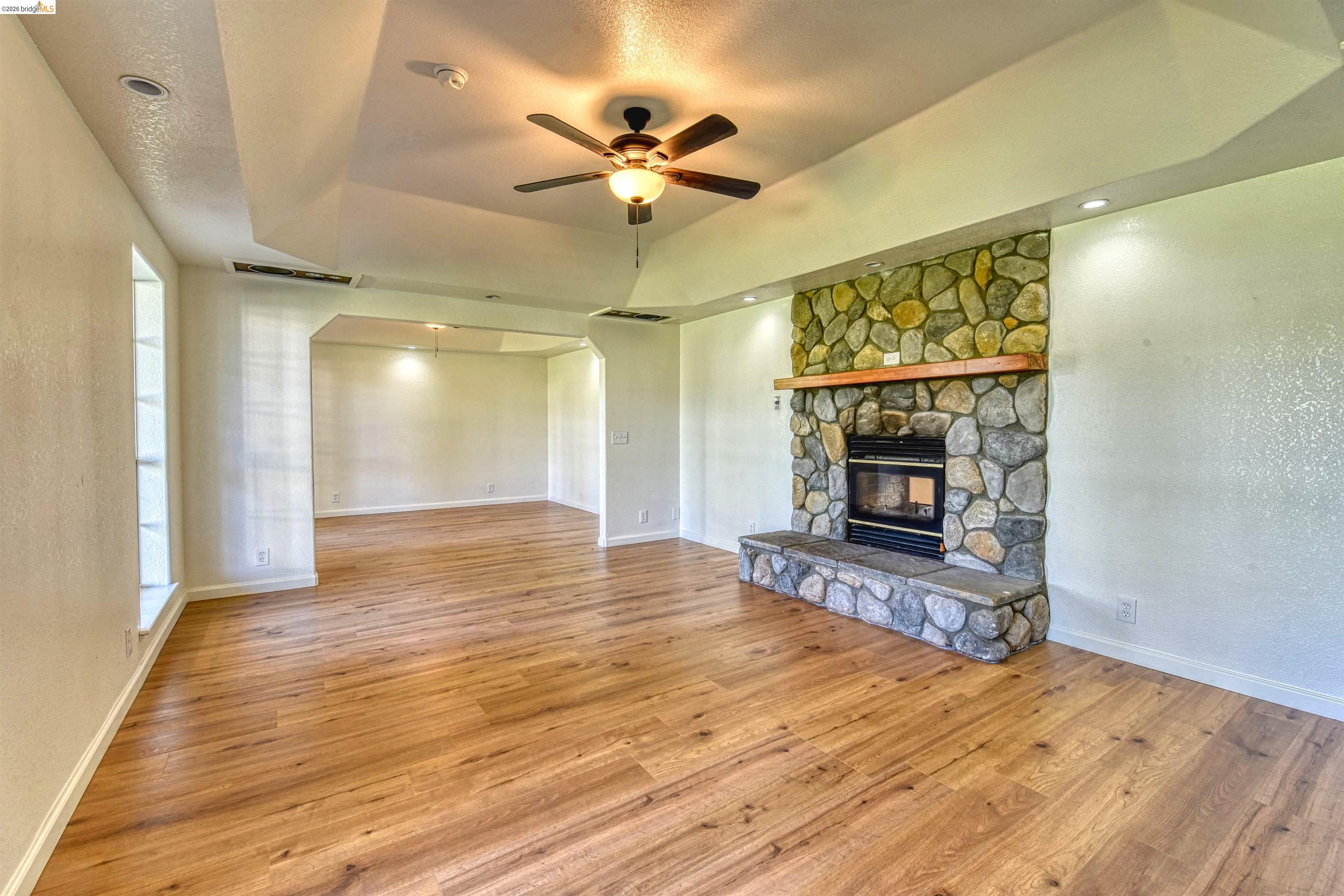 Detail Gallery Image 23 of 45 For 13301 Clements, Groveland,  CA 95321 - 4 Beds | 2/1 Baths