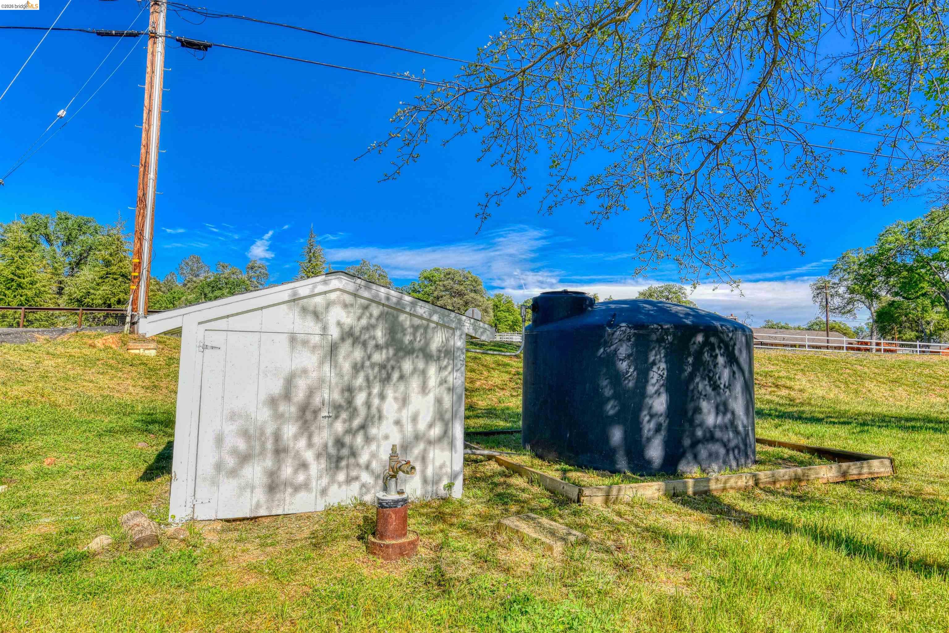 Detail Gallery Image 9 of 45 For 13301 Clements, Groveland,  CA 95321 - 4 Beds | 2/1 Baths