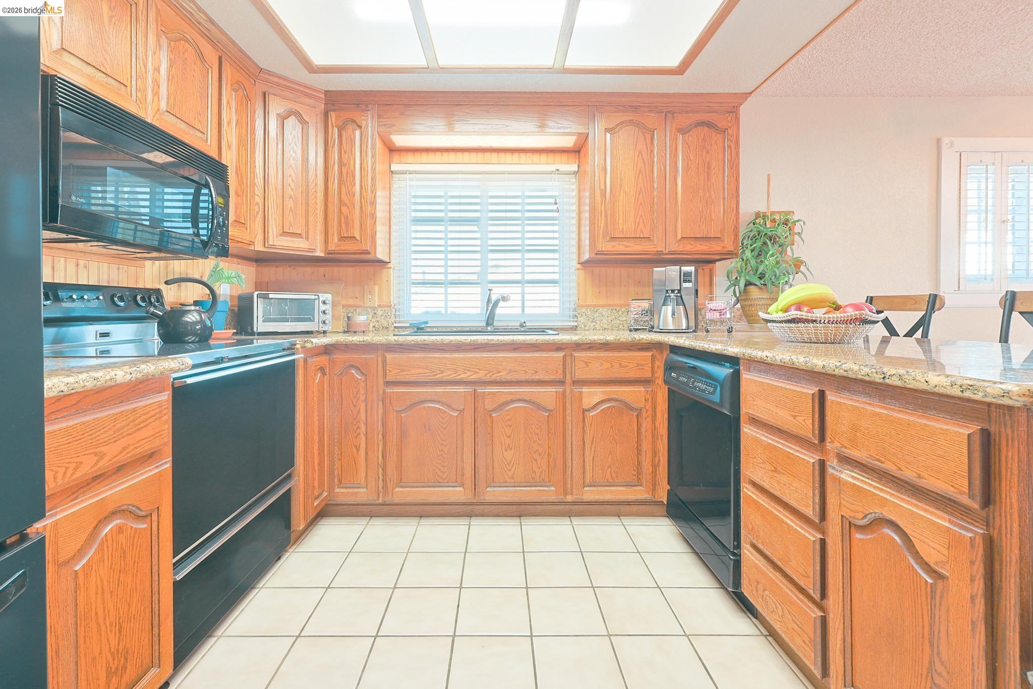 Detail Gallery Image 15 of 35 For 4950 Dawson Dr, Oakley,  CA 94561 - 4 Beds | 2 Baths