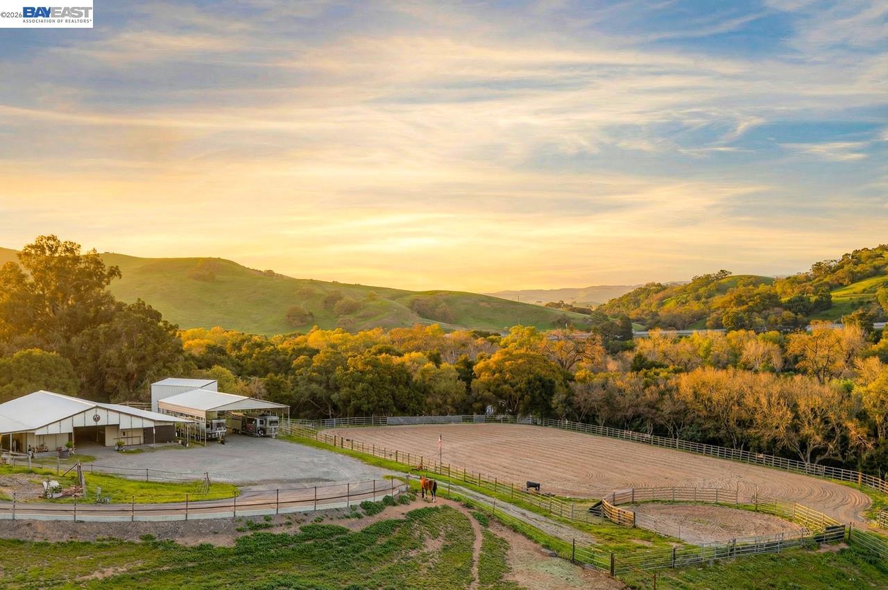 Detail Gallery Image 2 of 54 For 10700 Foothill Rd, Sunol,  CA 94586 - – Beds | – Baths