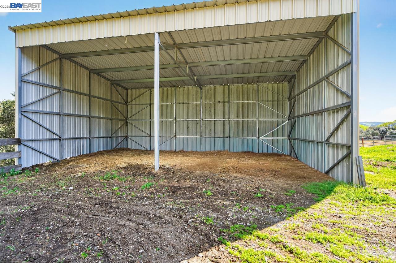 Detail Gallery Image 11 of 54 For 10700 Foothill Rd, Sunol,  CA 94586 - – Beds | – Baths