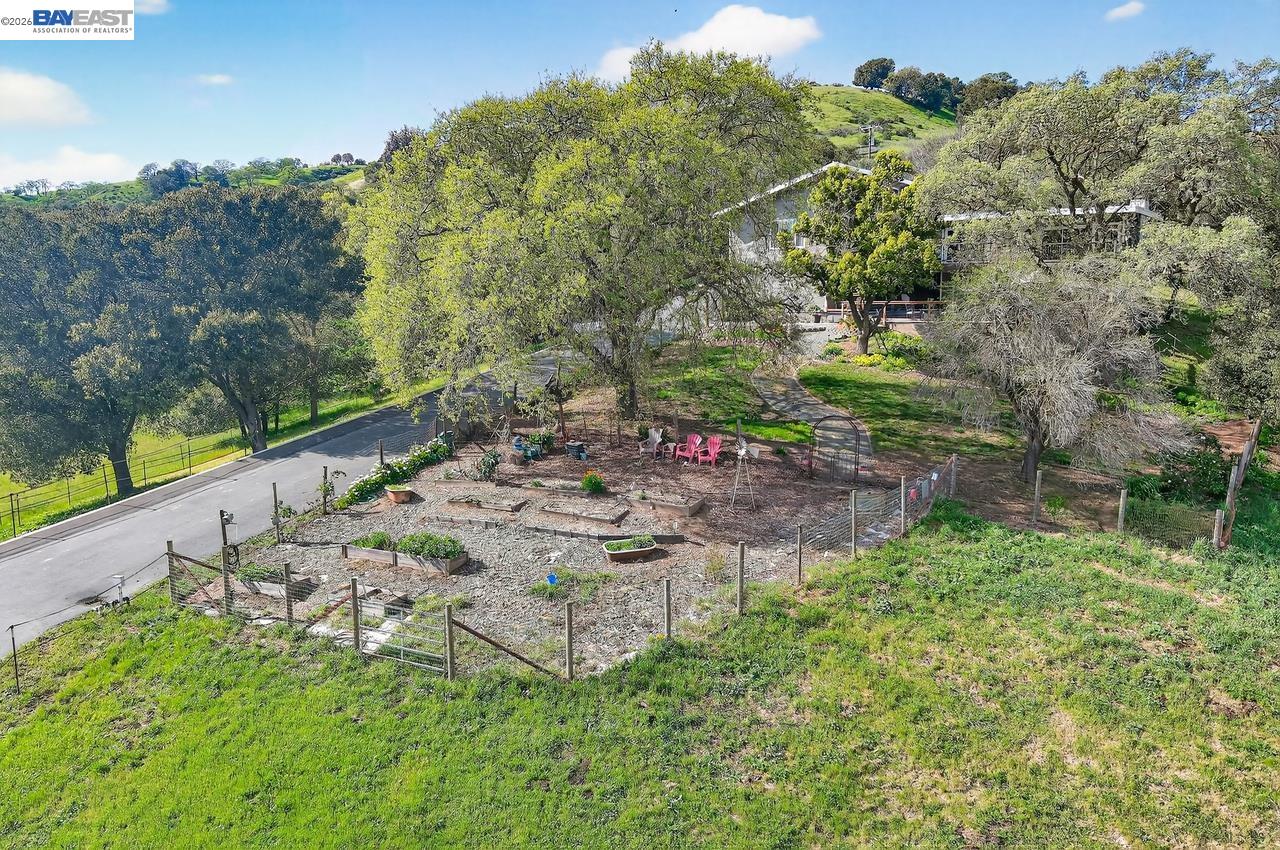 Detail Gallery Image 4 of 54 For 10700 Foothill Rd, Sunol,  CA 94586 - – Beds | – Baths