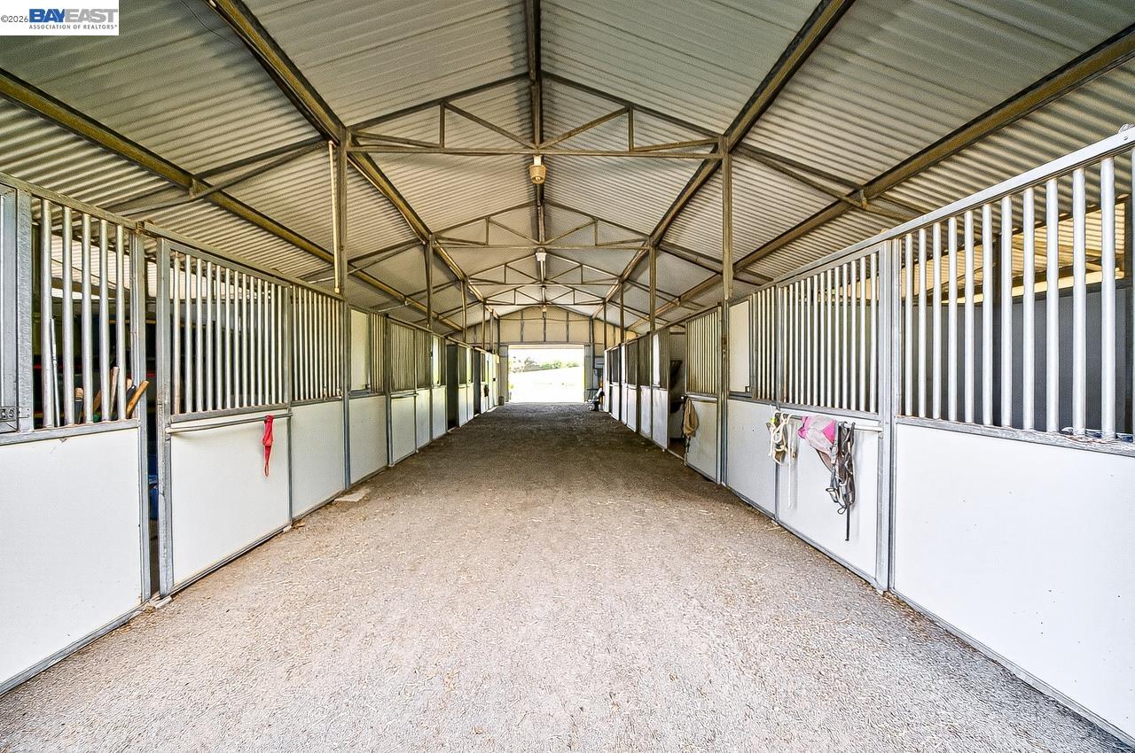 Detail Gallery Image 7 of 54 For 10700 Foothill Rd, Sunol,  CA 94586 - – Beds | – Baths