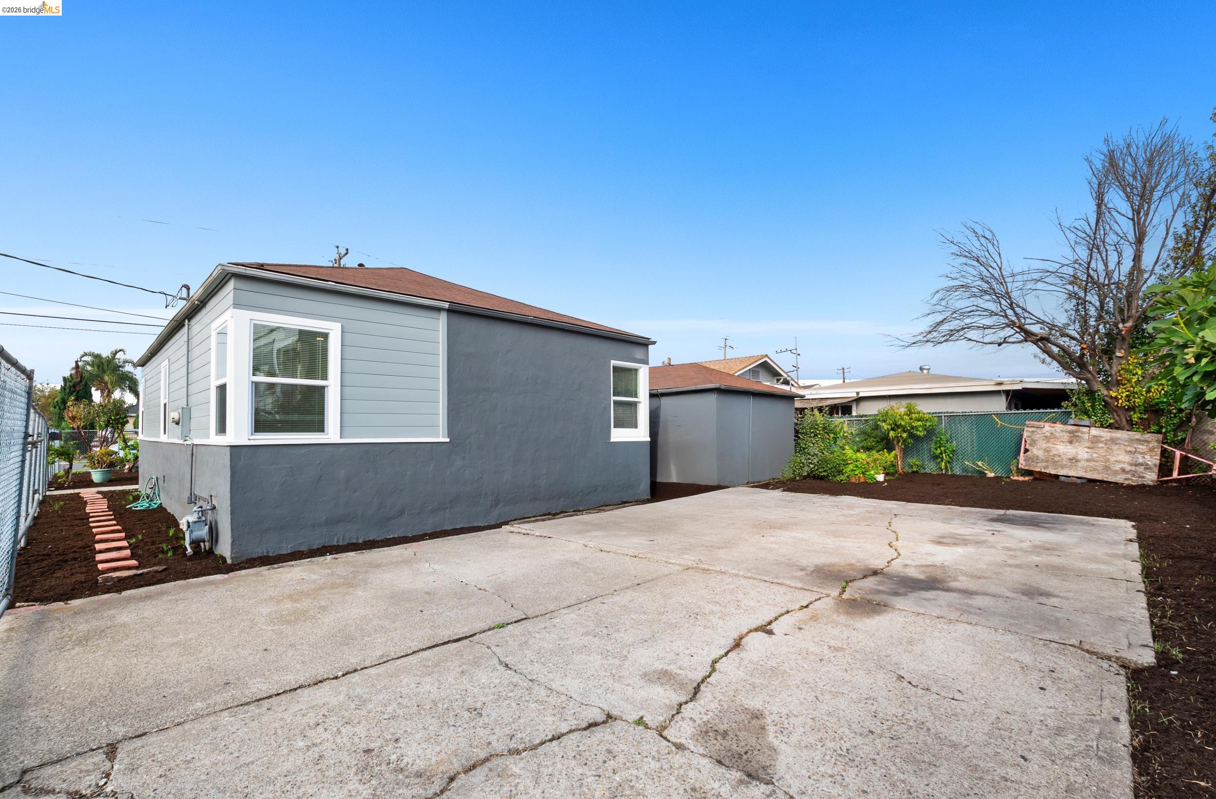 Detail Gallery Image 8 of 32 For 9028 a Street, Oakland,  CA 94603 - – Beds | – Baths