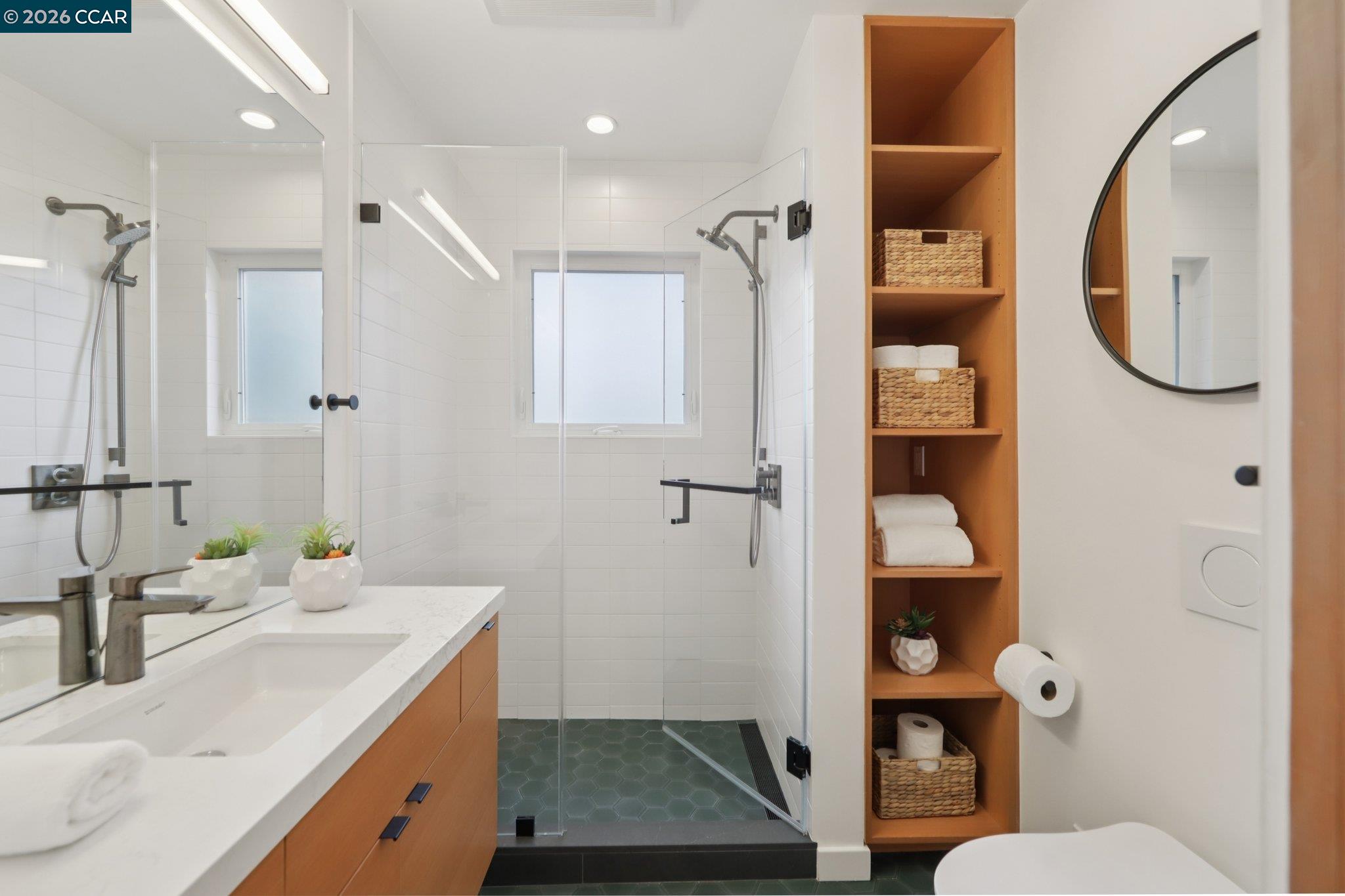 Detail Gallery Image 22 of 37 For 380 Vermont Ave, Berkeley,  CA 94707 - 3 Beds | 2 Baths