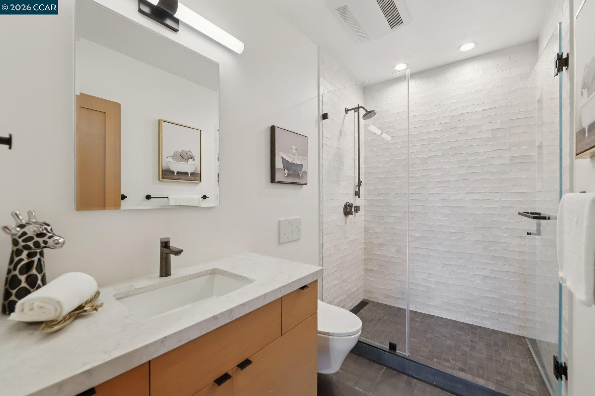 Detail Gallery Image 27 of 37 For 380 Vermont Ave, Berkeley,  CA 94707 - 3 Beds | 2 Baths