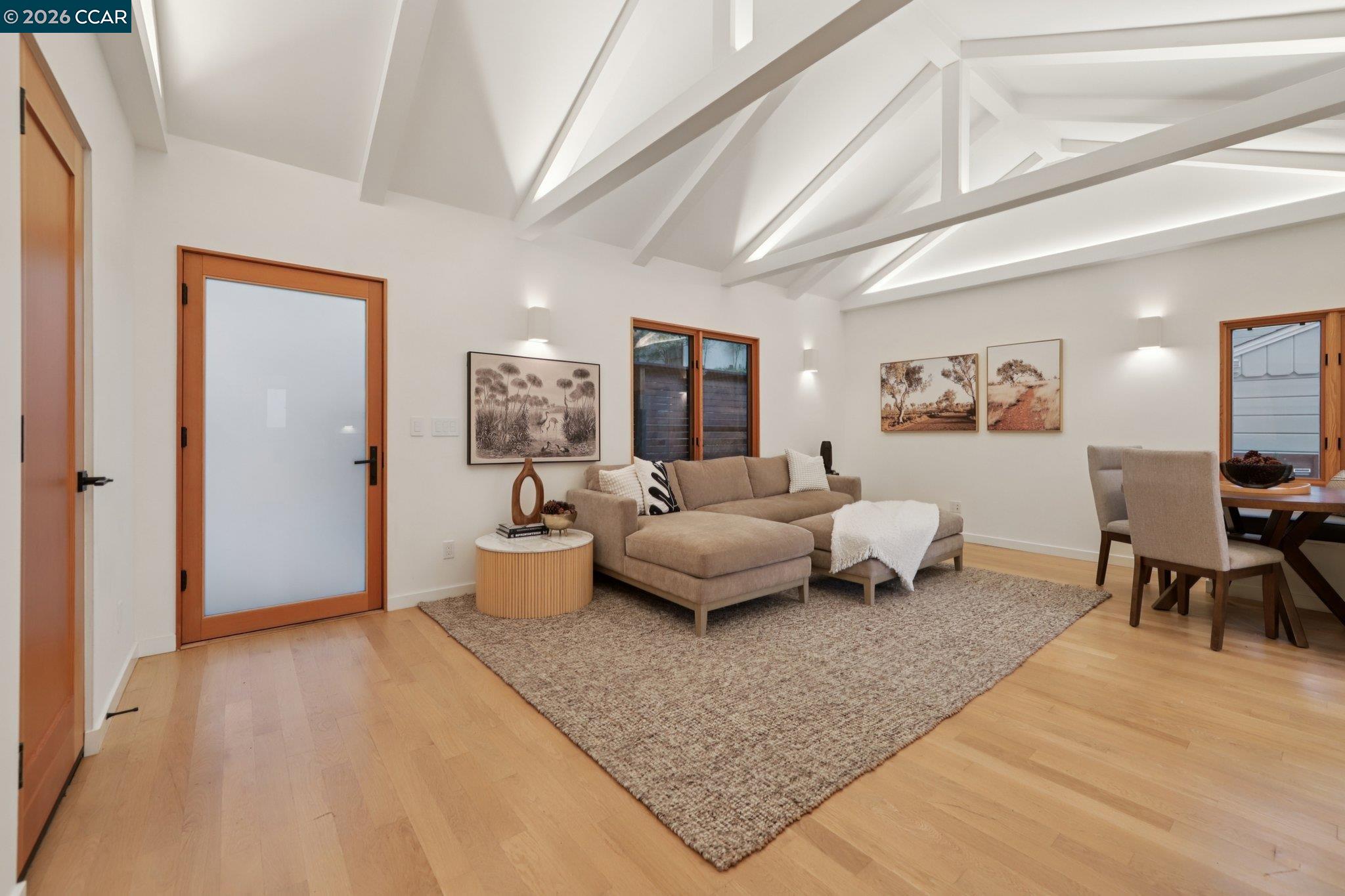 Detail Gallery Image 8 of 37 For 380 Vermont Ave, Berkeley,  CA 94707 - 3 Beds | 2 Baths