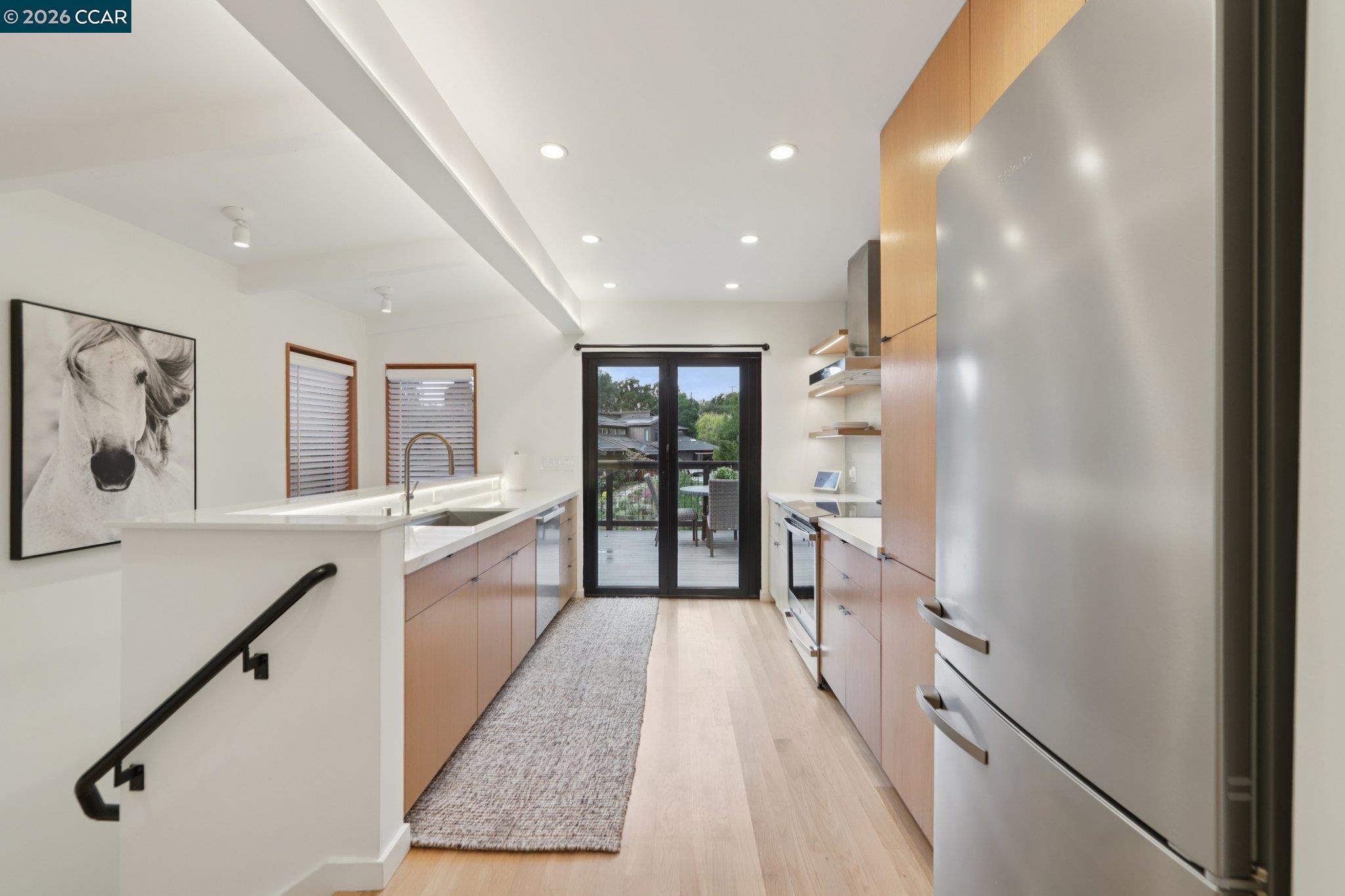 Detail Gallery Image 10 of 37 For 380 Vermont Ave, Berkeley,  CA 94707 - 3 Beds | 2 Baths