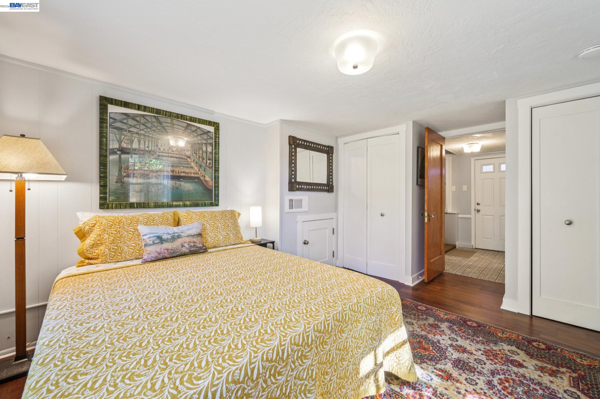 Detail Gallery Image 16 of 33 For 1376 Versailles Ave, Alameda,  CA 94501 - 2 Beds | 2 Baths