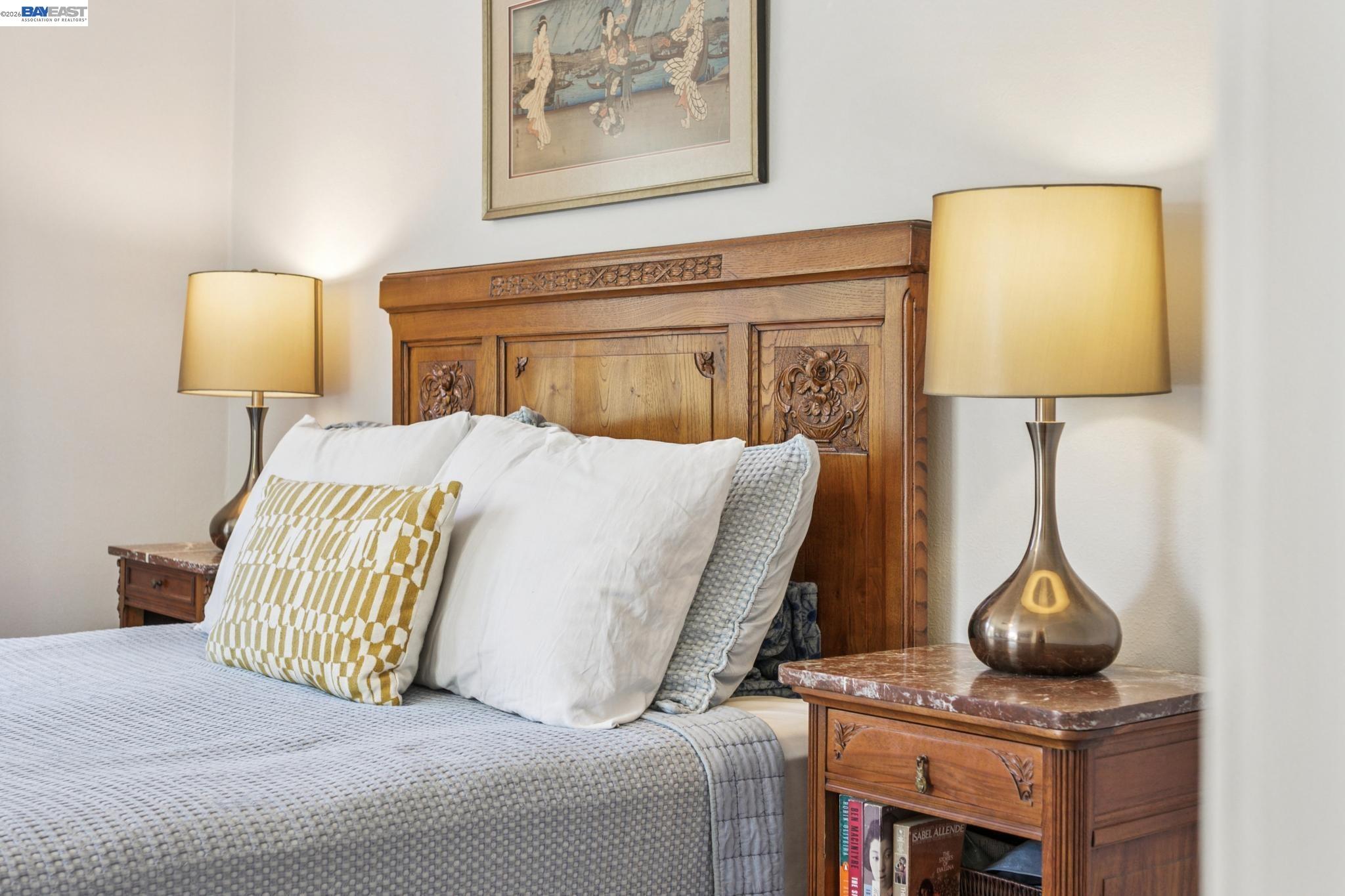 Detail Gallery Image 18 of 33 For 1376 Versailles Ave, Alameda,  CA 94501 - 2 Beds | 2 Baths