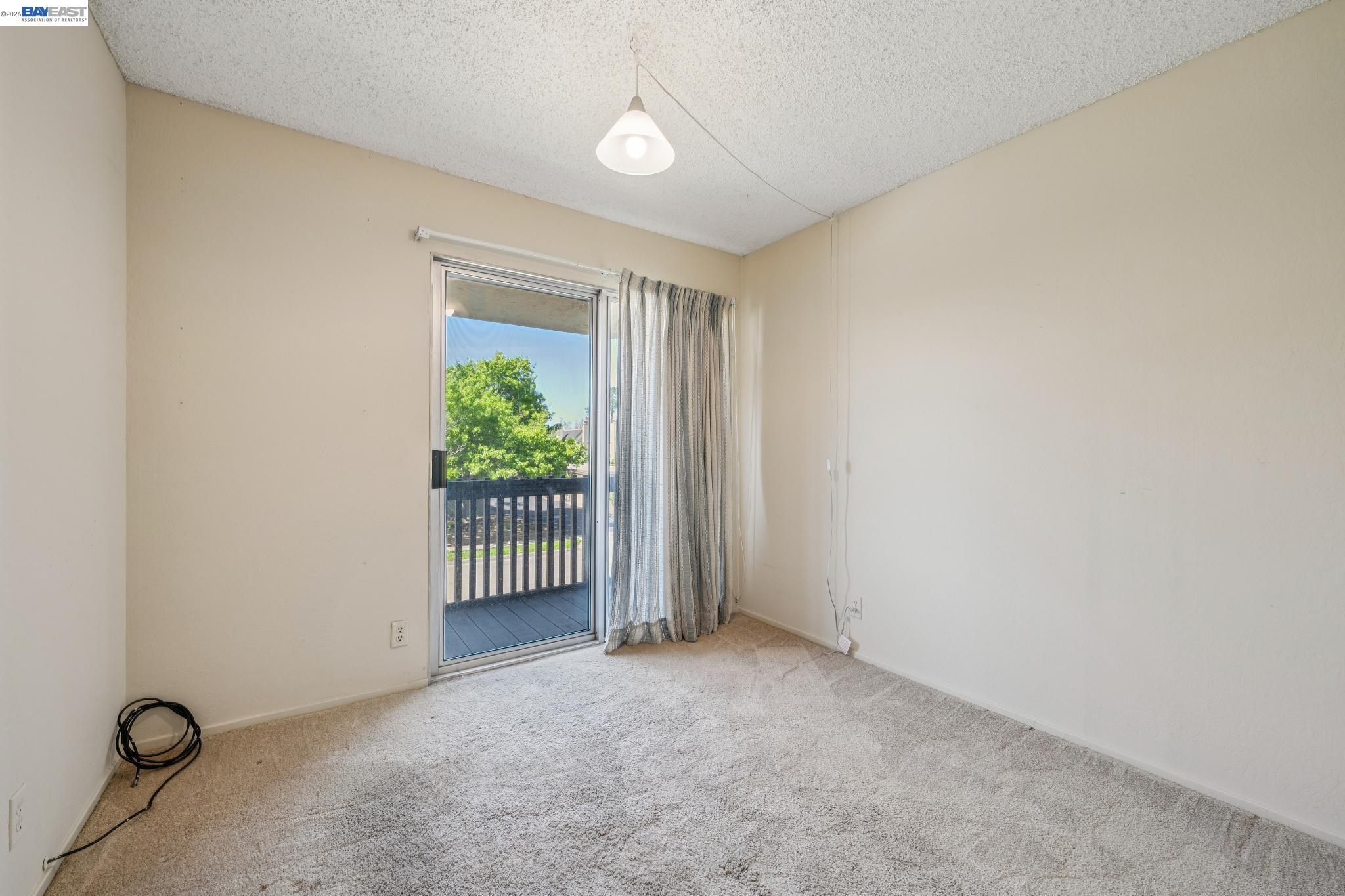 Detail Gallery Image 42 of 60 For 1024 Fontana Dr, Alameda,  CA 94502 - 3 Beds | 2/1 Baths