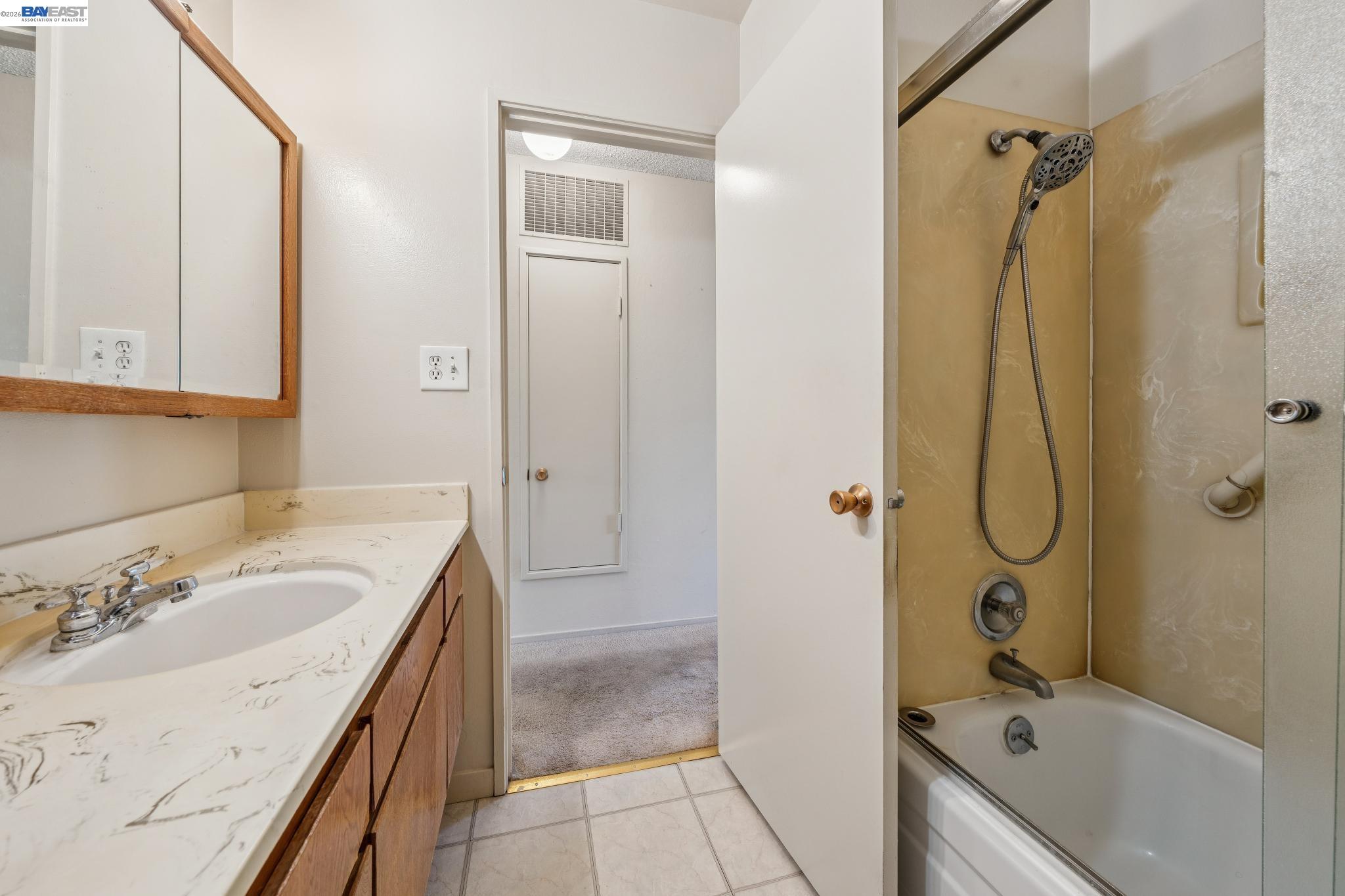 Photo #44: 41128738 Listing: Photo #44