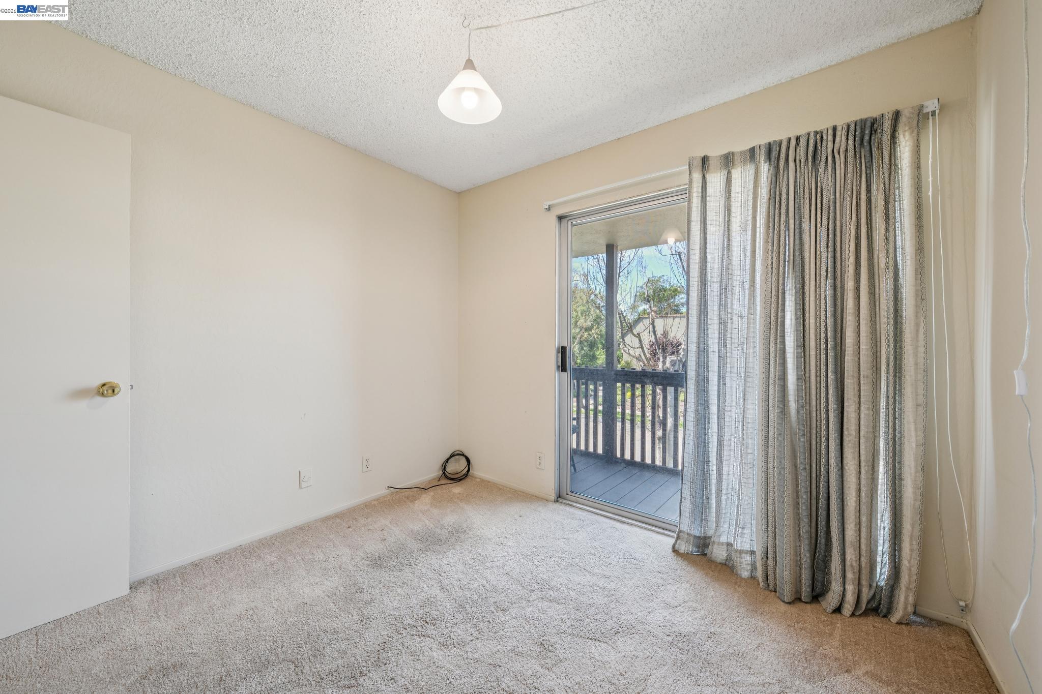 Detail Gallery Image 44 of 60 For 1024 Fontana Dr, Alameda,  CA 94502 - 3 Beds | 2/1 Baths