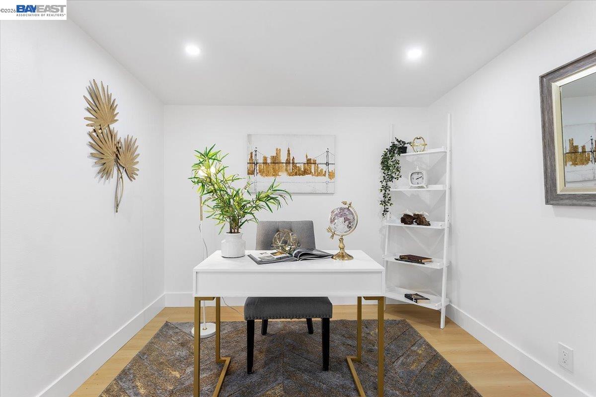 Detail Gallery Image 13 of 35 For 27828 Mandarin Ave, Hayward,  CA 94544 - 4 Beds | 2 Baths