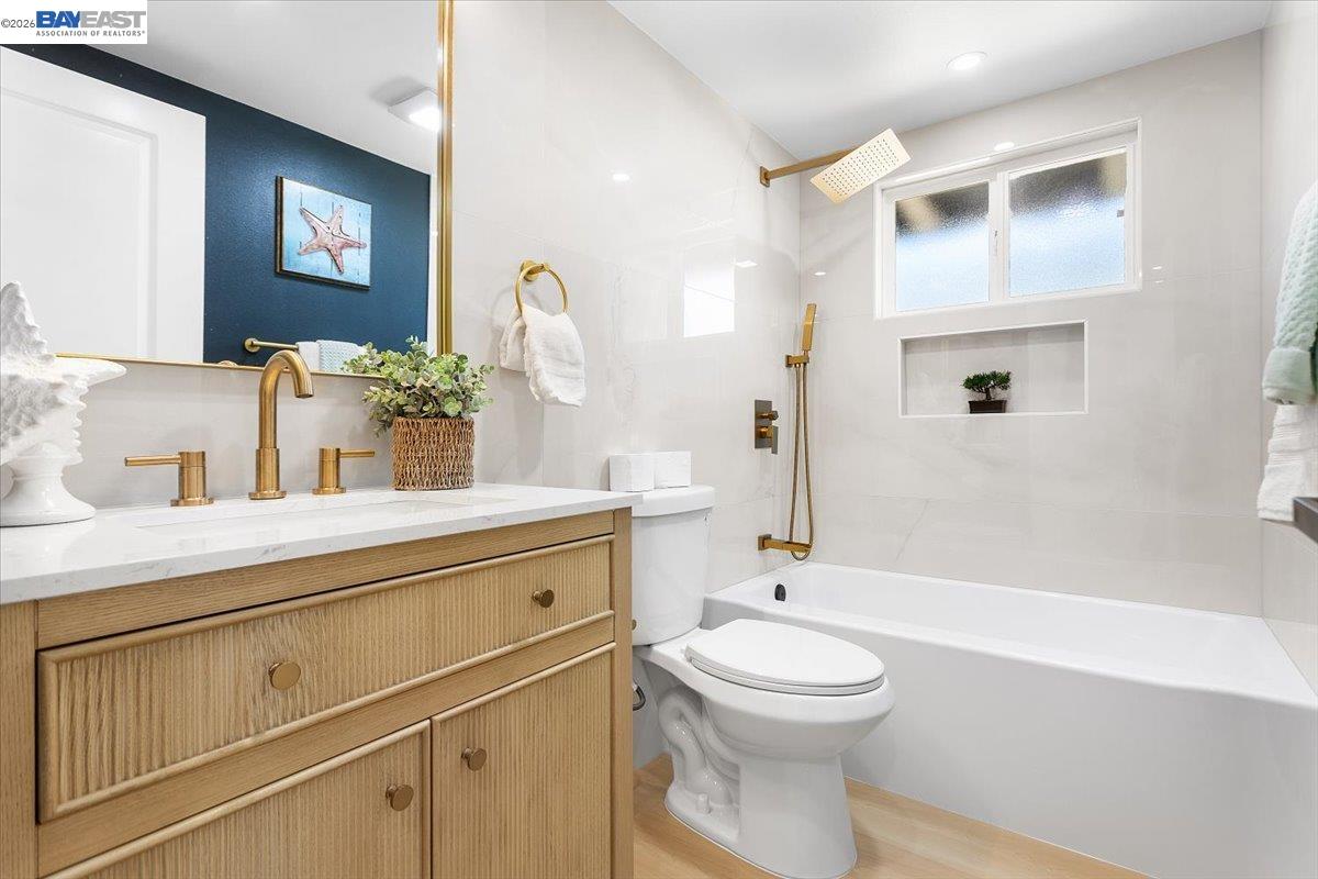 Detail Gallery Image 18 of 35 For 27828 Mandarin Ave, Hayward,  CA 94544 - 4 Beds | 2 Baths