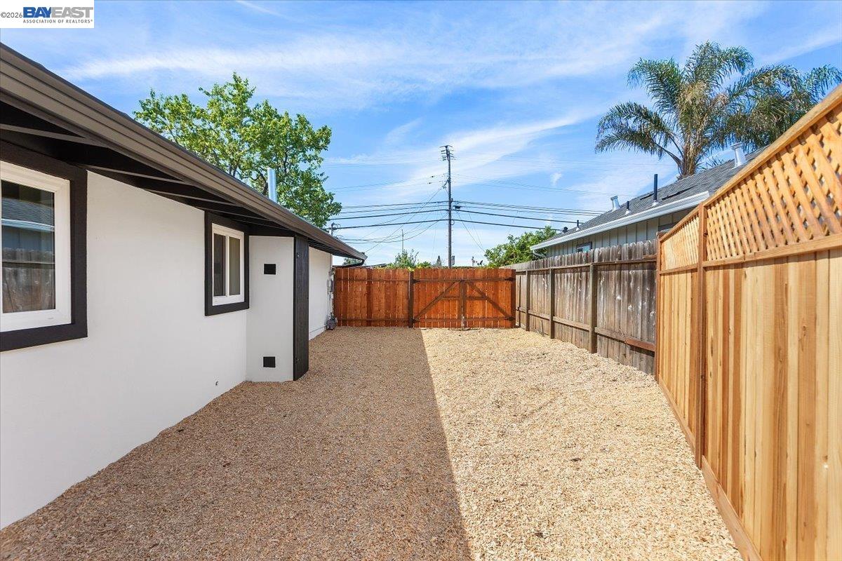 Detail Gallery Image 30 of 35 For 27828 Mandarin Ave, Hayward,  CA 94544 - 4 Beds | 2 Baths