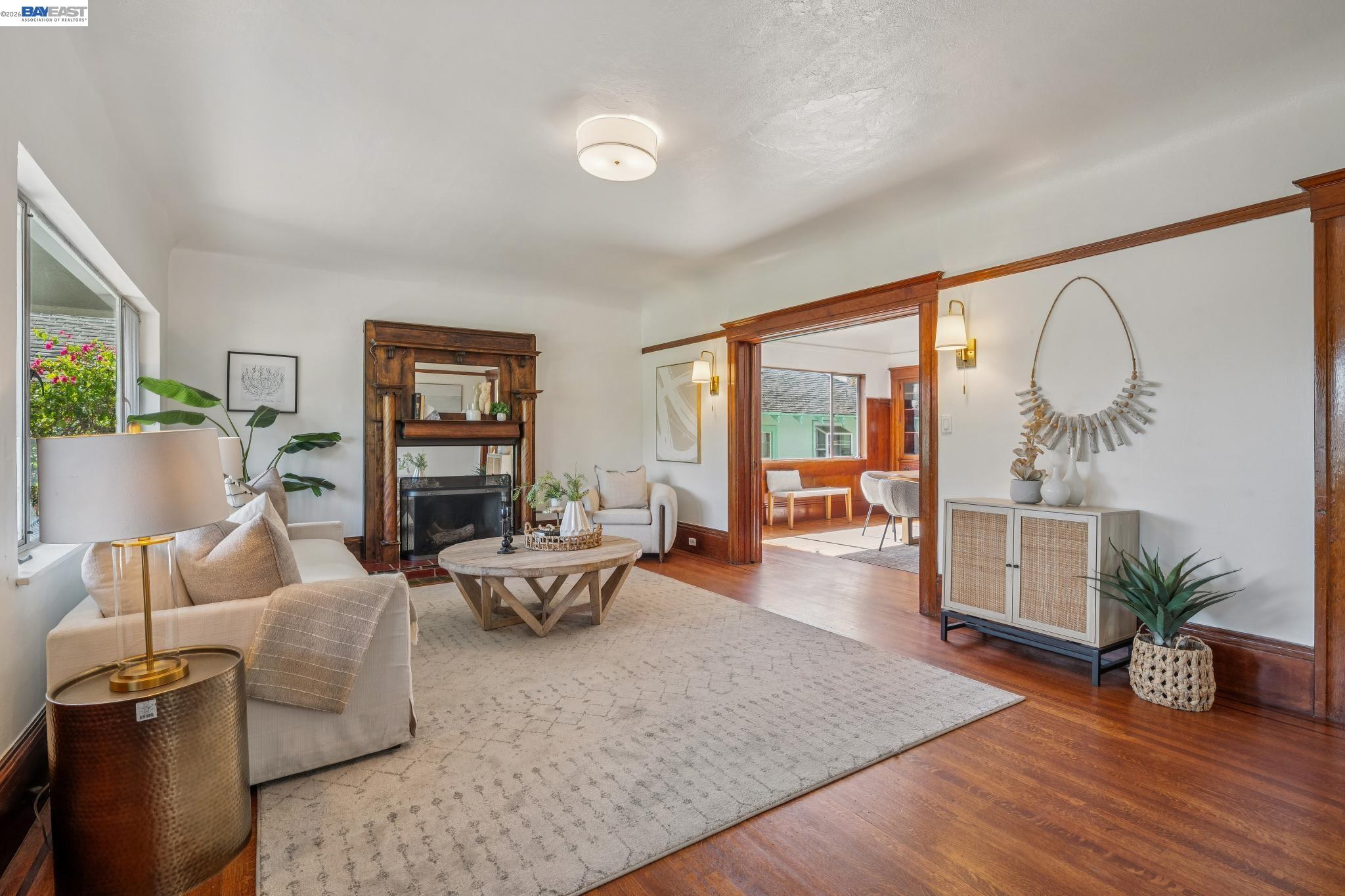 Detail Gallery Image 22 of 58 For 2063 Rosedale Ave, Oakland,  CA 94601 - 5 Beds | 2 Baths