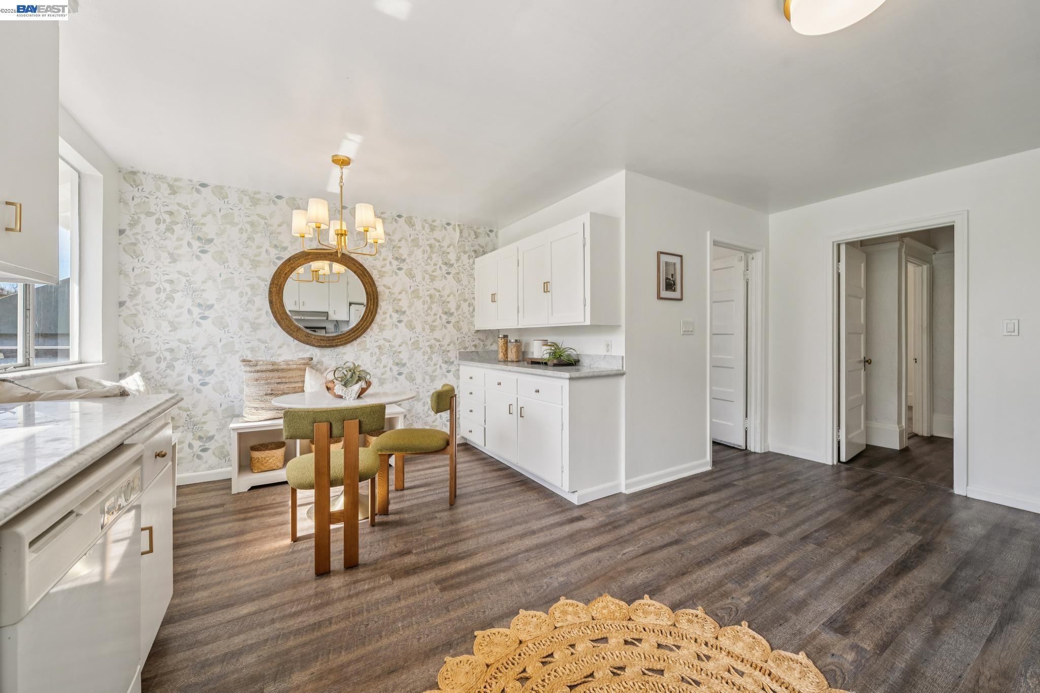 Detail Gallery Image 34 of 58 For 2063 Rosedale Ave, Oakland,  CA 94601 - 5 Beds | 2 Baths