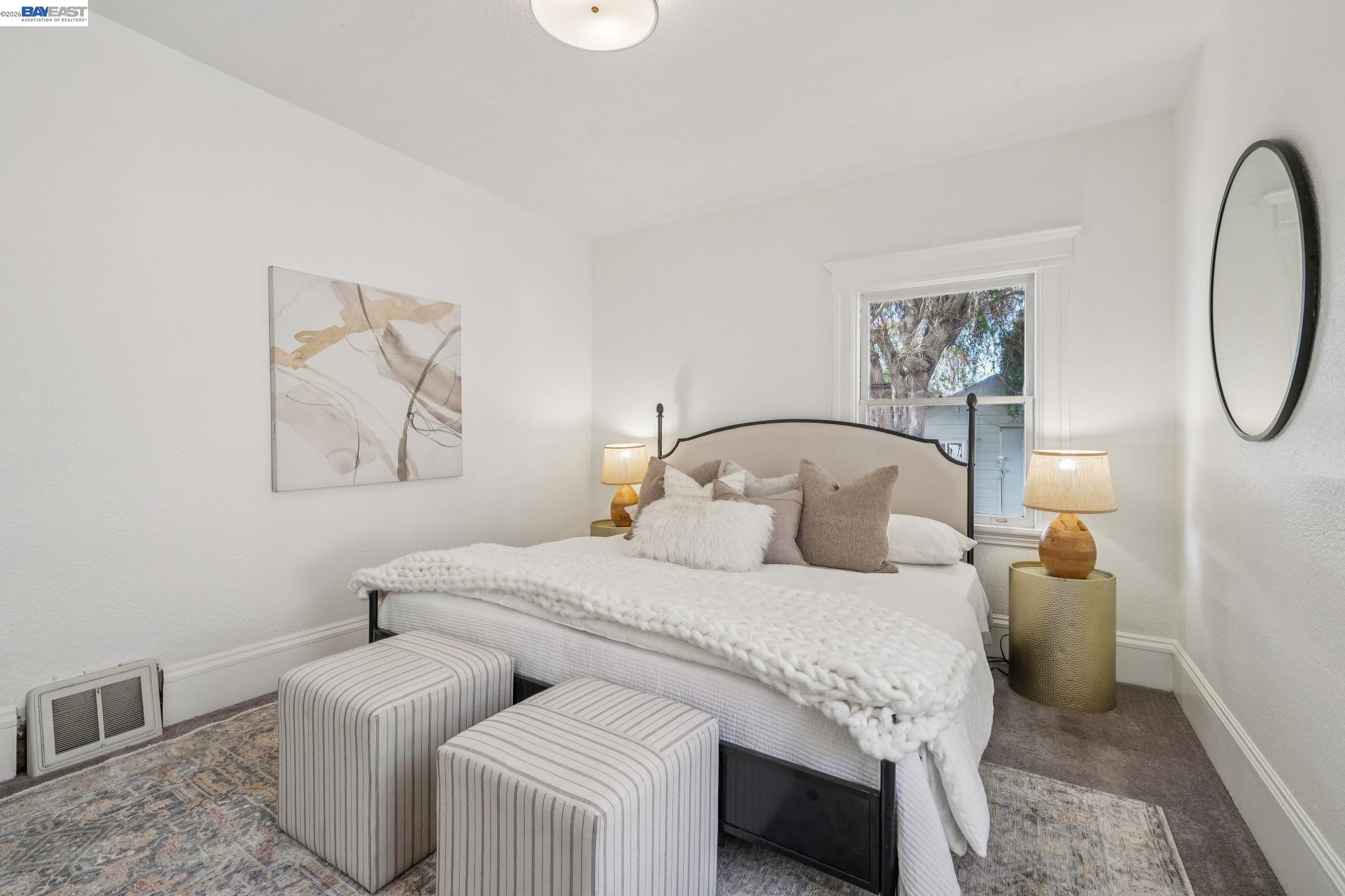 Detail Gallery Image 39 of 58 For 2063 Rosedale Ave, Oakland,  CA 94601 - 5 Beds | 2 Baths