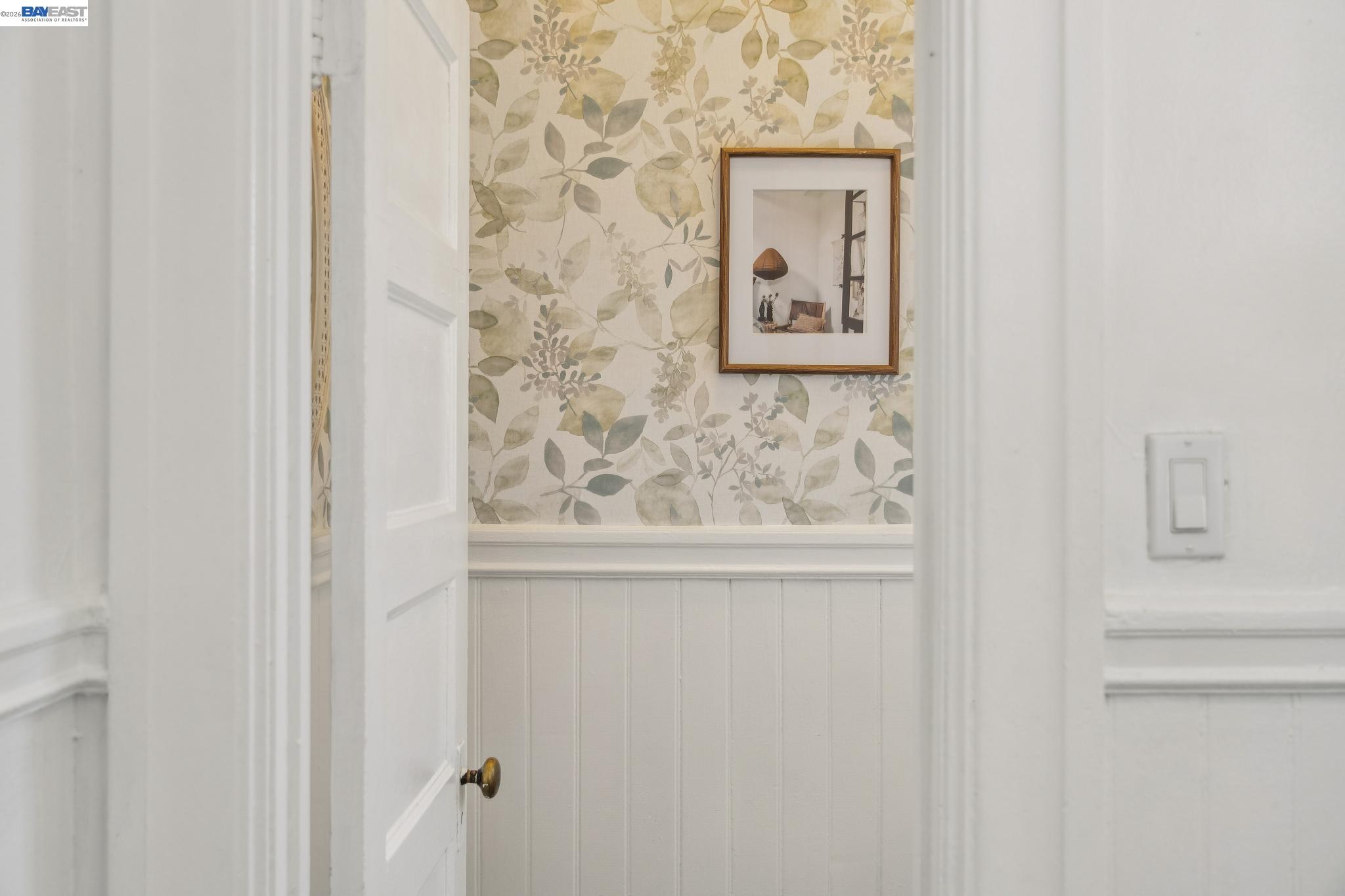 Detail Gallery Image 42 of 58 For 2063 Rosedale Ave, Oakland,  CA 94601 - 5 Beds | 2 Baths