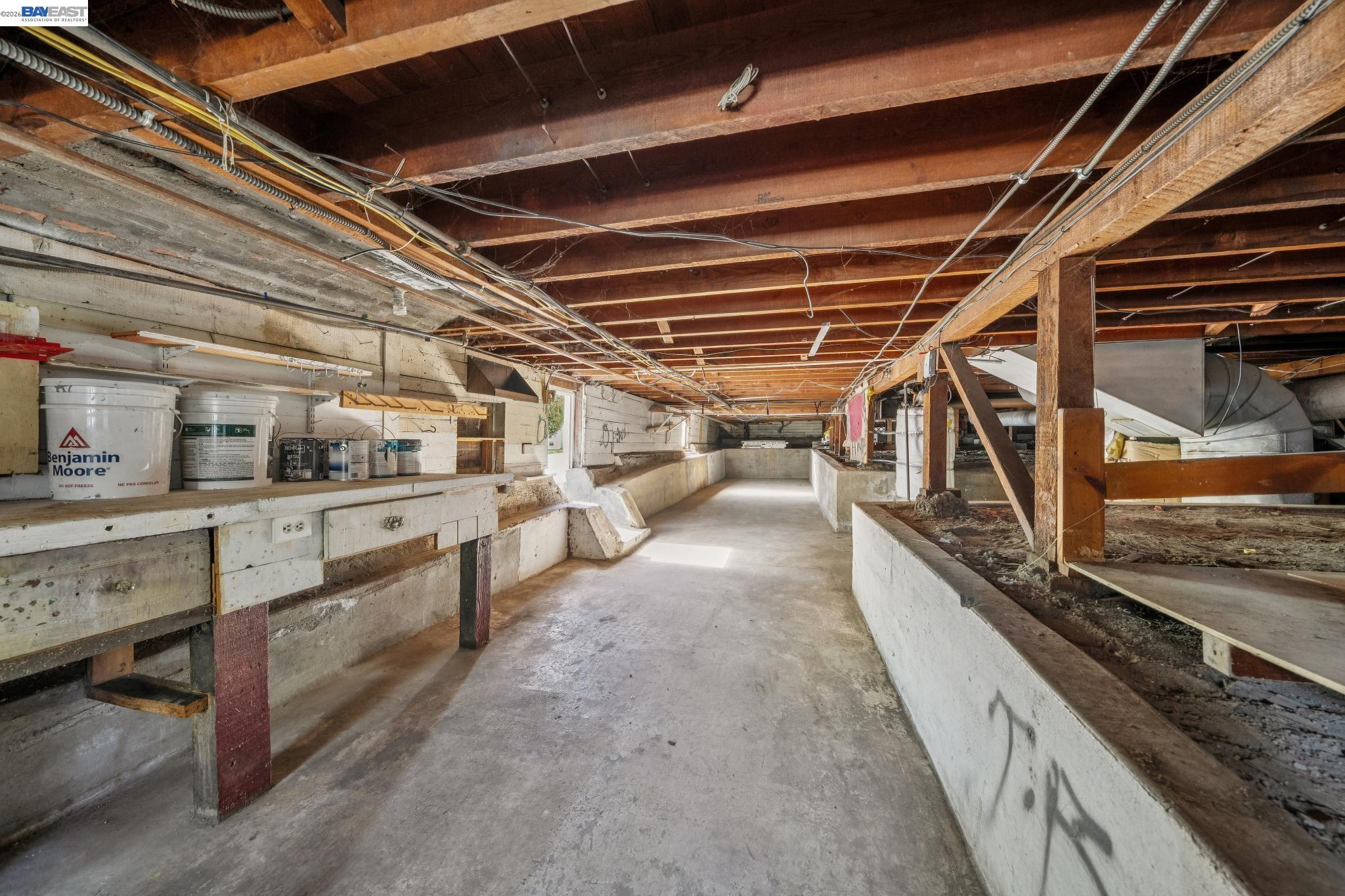 Detail Gallery Image 53 of 58 For 2063 Rosedale Ave, Oakland,  CA 94601 - 5 Beds | 2 Baths