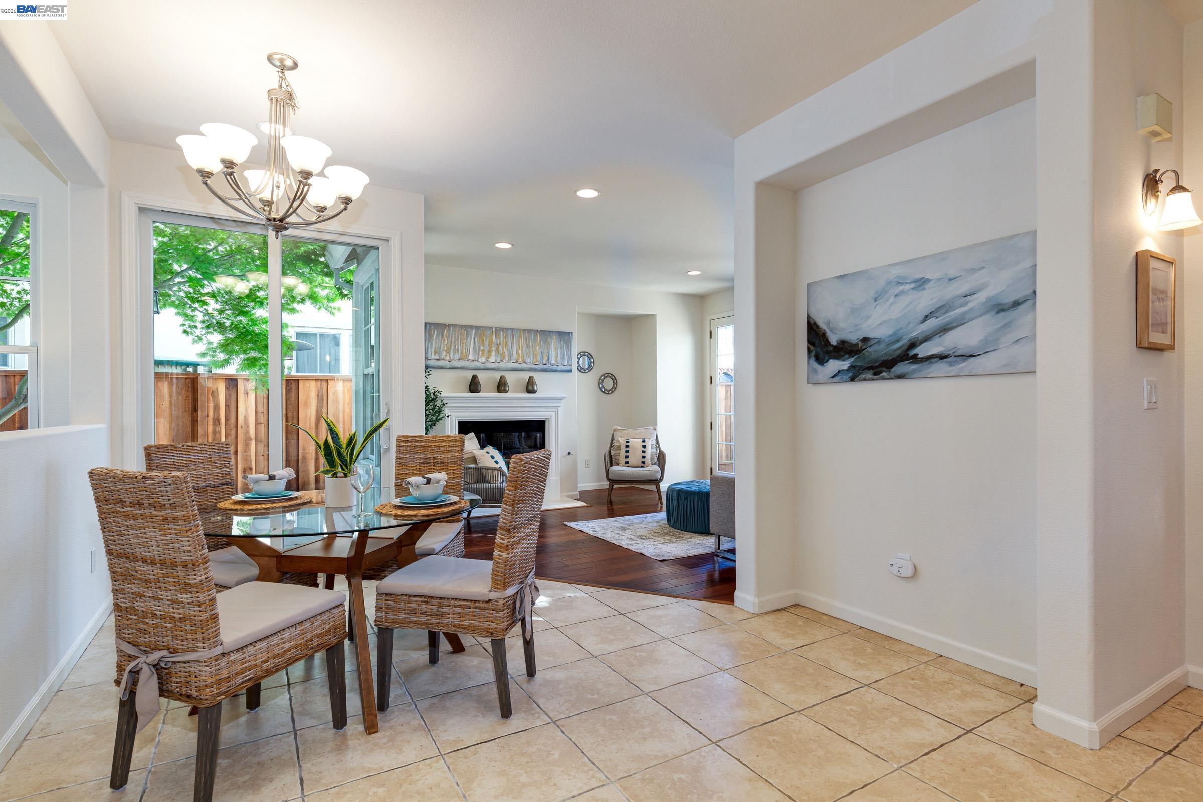 Detail Gallery Image 11 of 30 For 2381 Haile St, Alameda,  CA 94501 - 3 Beds | 2/1 Baths