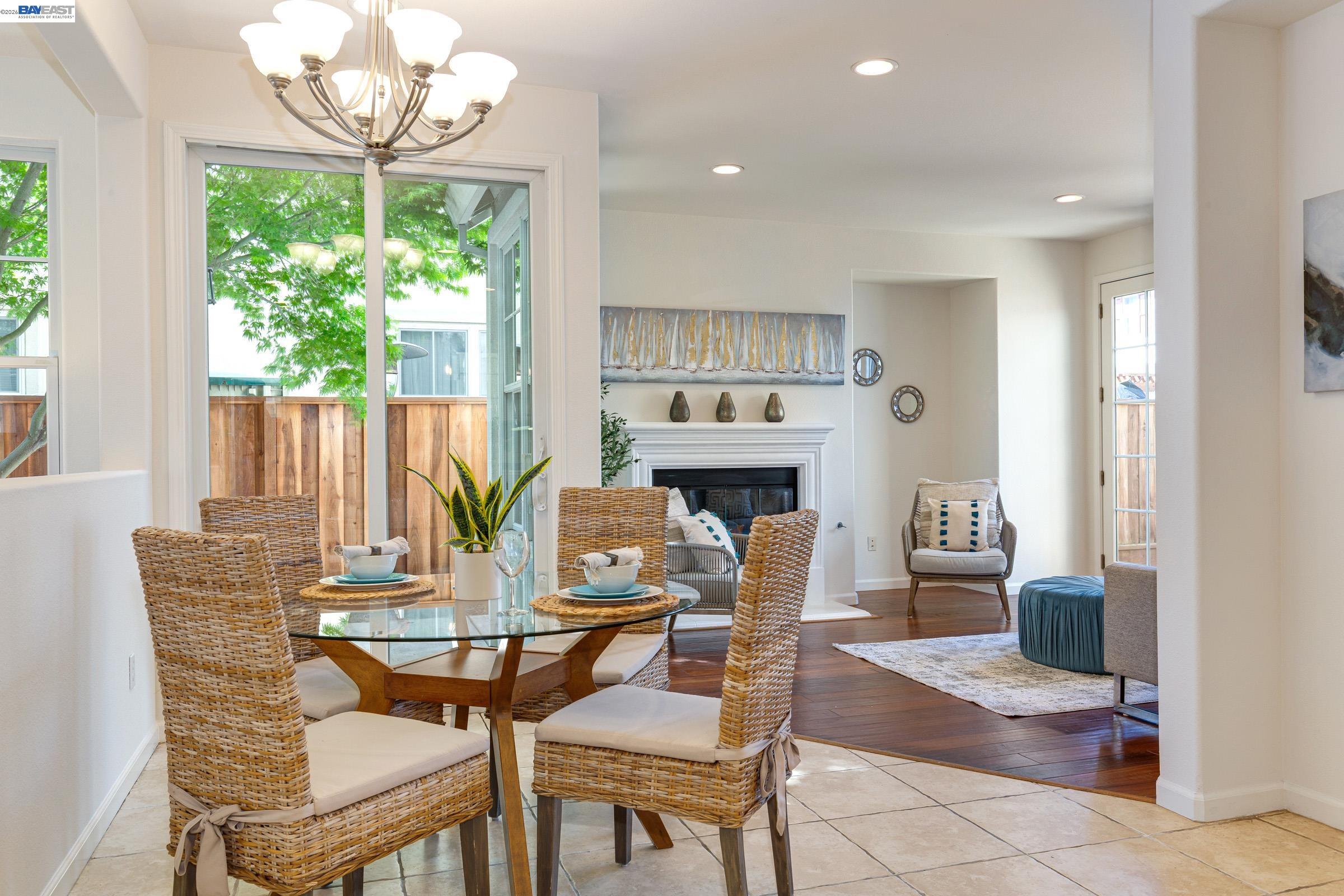 Detail Gallery Image 12 of 30 For 2381 Haile St, Alameda,  CA 94501 - 3 Beds | 2/1 Baths