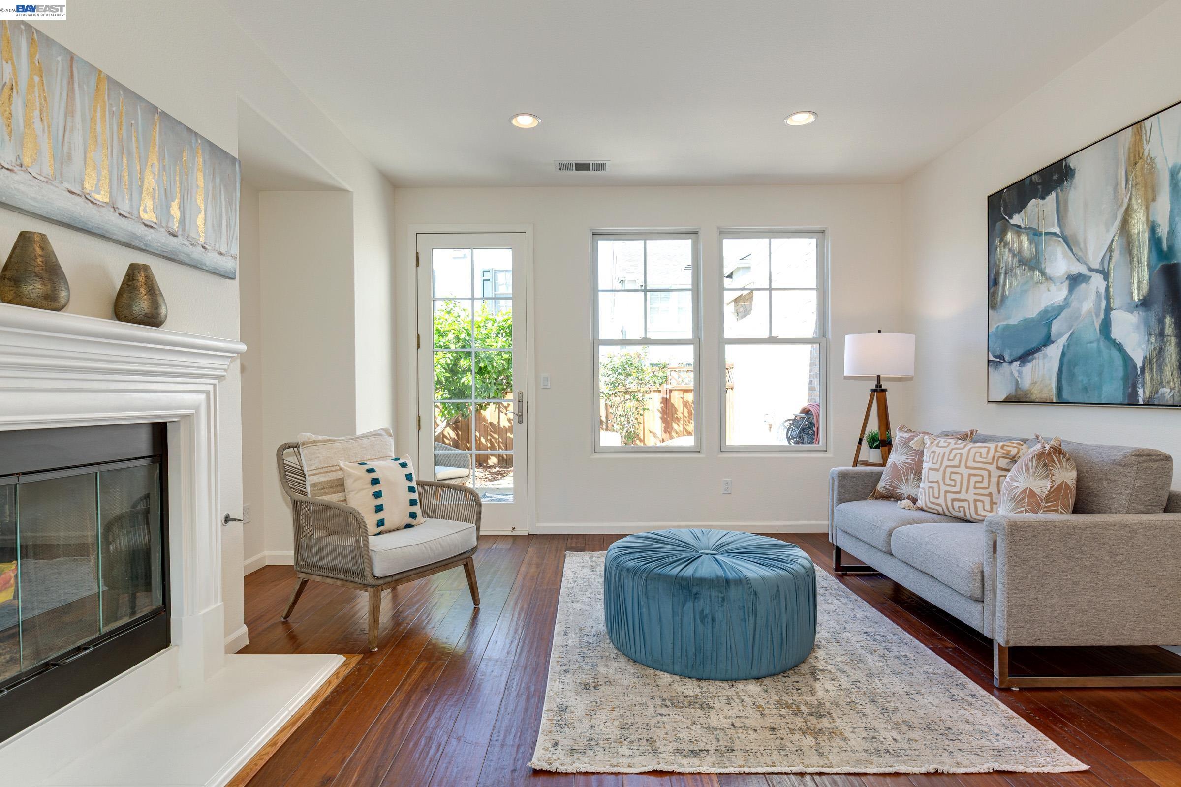 Detail Gallery Image 16 of 30 For 2381 Haile St, Alameda,  CA 94501 - 3 Beds | 2/1 Baths