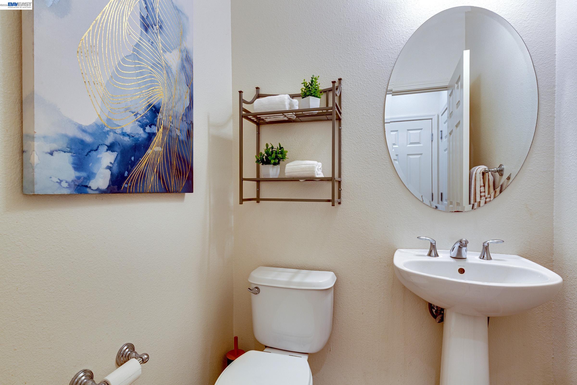 Detail Gallery Image 17 of 30 For 2381 Haile St, Alameda,  CA 94501 - 3 Beds | 2/1 Baths