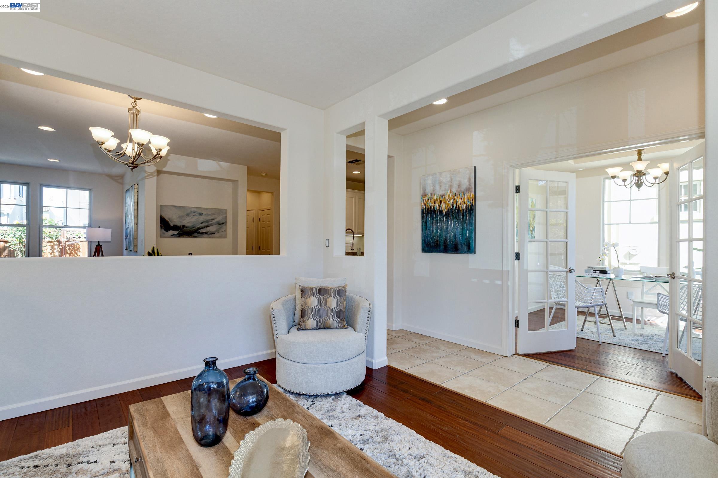 Detail Gallery Image 3 of 30 For 2381 Haile St, Alameda,  CA 94501 - 3 Beds | 2/1 Baths