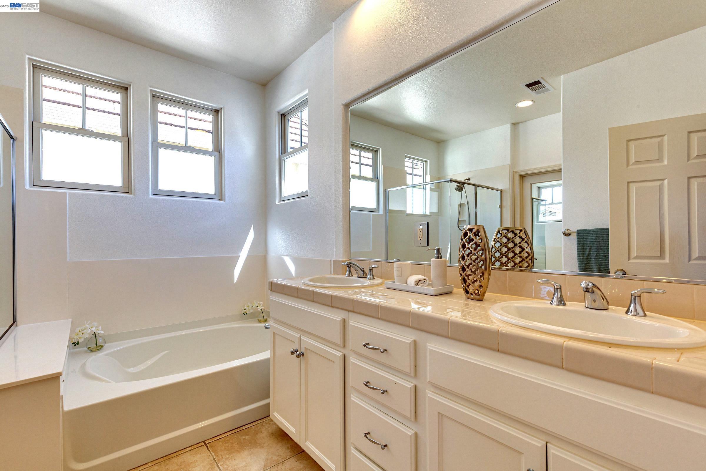 Detail Gallery Image 21 of 30 For 2381 Haile St, Alameda,  CA 94501 - 3 Beds | 2/1 Baths