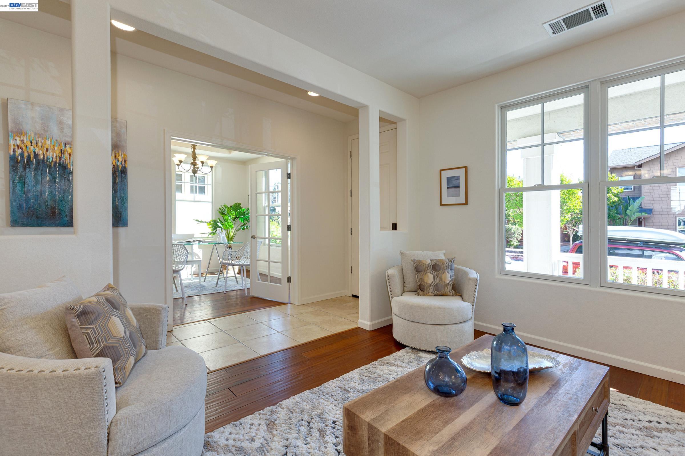 Detail Gallery Image 6 of 30 For 2381 Haile St, Alameda,  CA 94501 - 3 Beds | 2/1 Baths