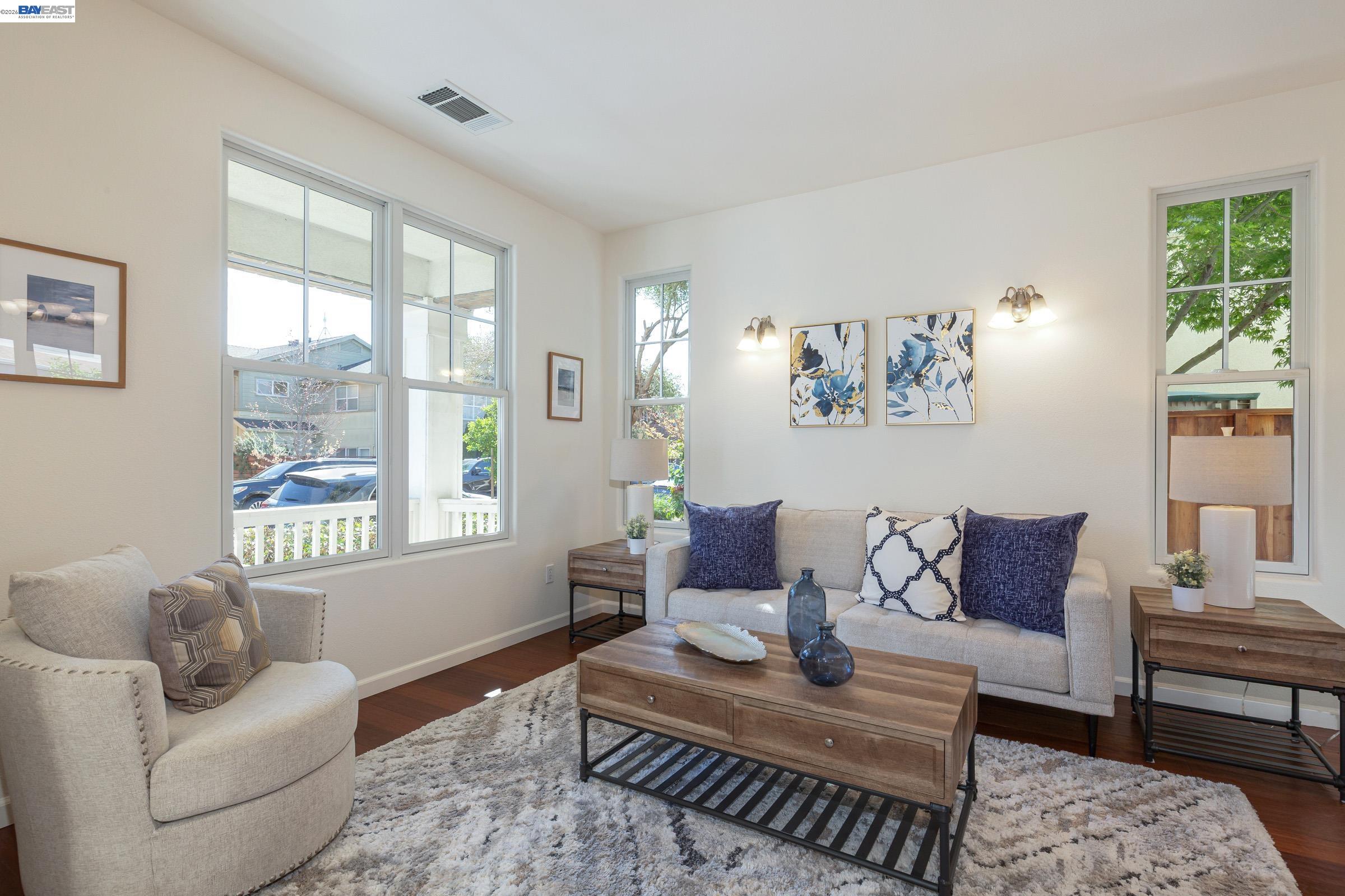 Detail Gallery Image 7 of 30 For 2381 Haile St, Alameda,  CA 94501 - 3 Beds | 2/1 Baths