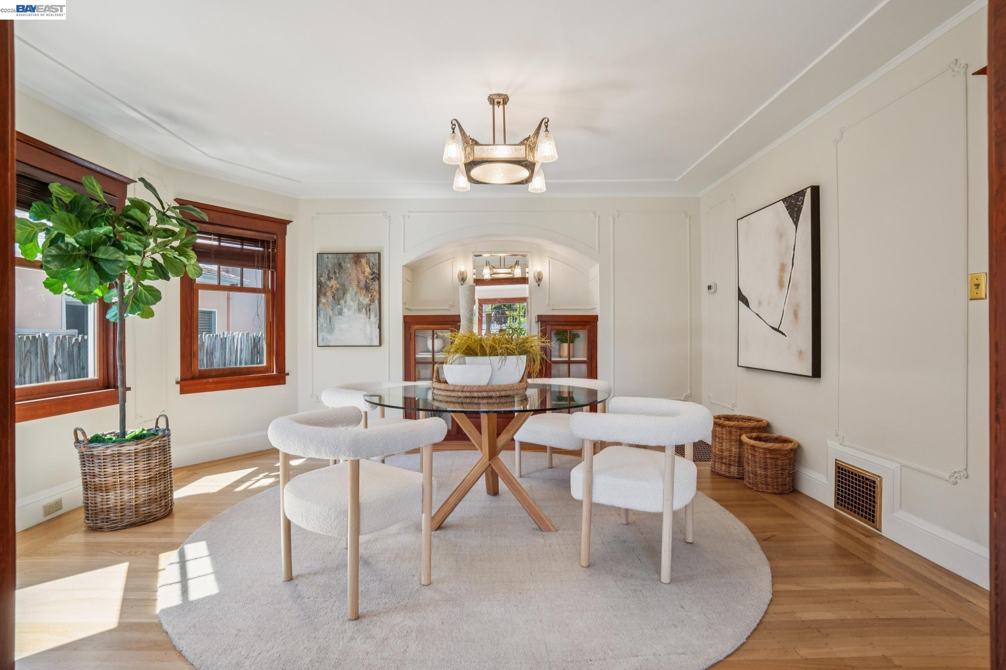 Detail Gallery Image 12 of 40 For 285 Adams St, Oakland,  CA 94610-4126 - 2 Beds | 2 Baths